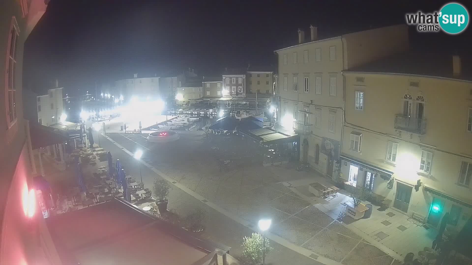 Kamera v ŽIVO Cres mesto – glavni trg in “mandrač” – otok Cres – Hrvaška
