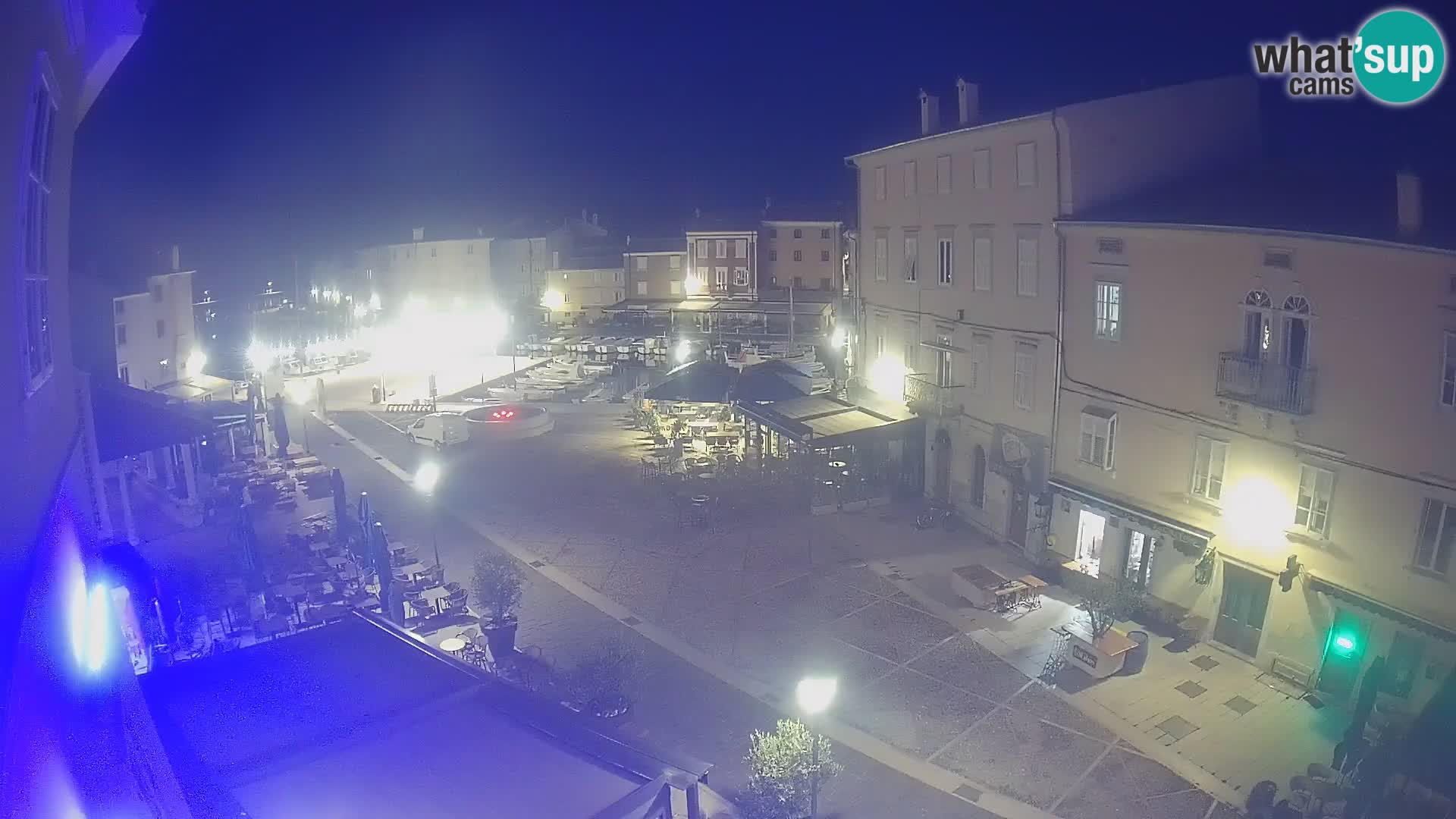 Kamera v ŽIVO Cres mesto – glavni trg in “mandrač” – otok Cres – Hrvaška