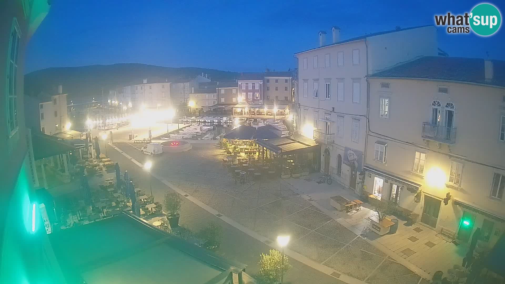 LIVE cam Cres città – piazza principale e “mandrač” – isola di Cherso – Croazia