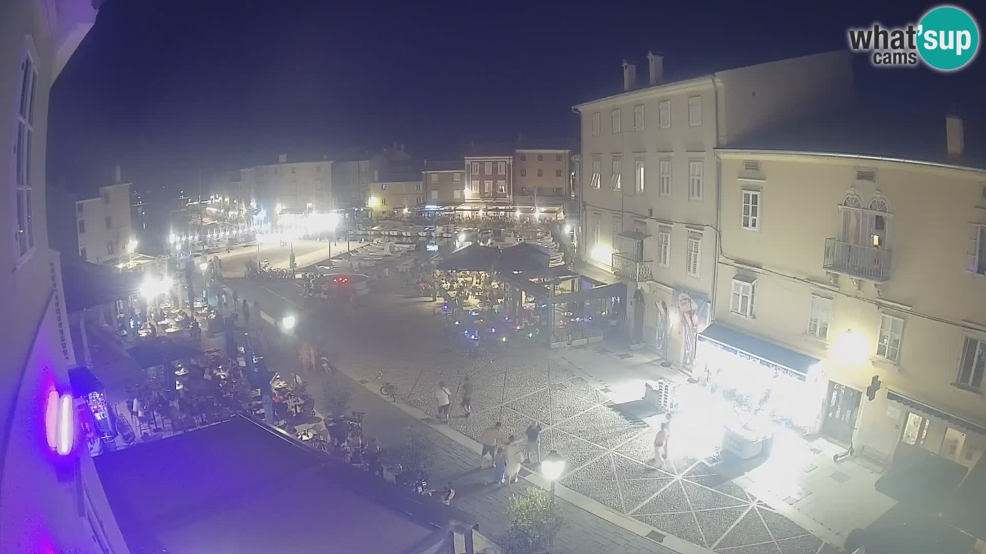 LIVE cam Cres città – piazza principale e “mandrač” – isola di Cherso – Croazia