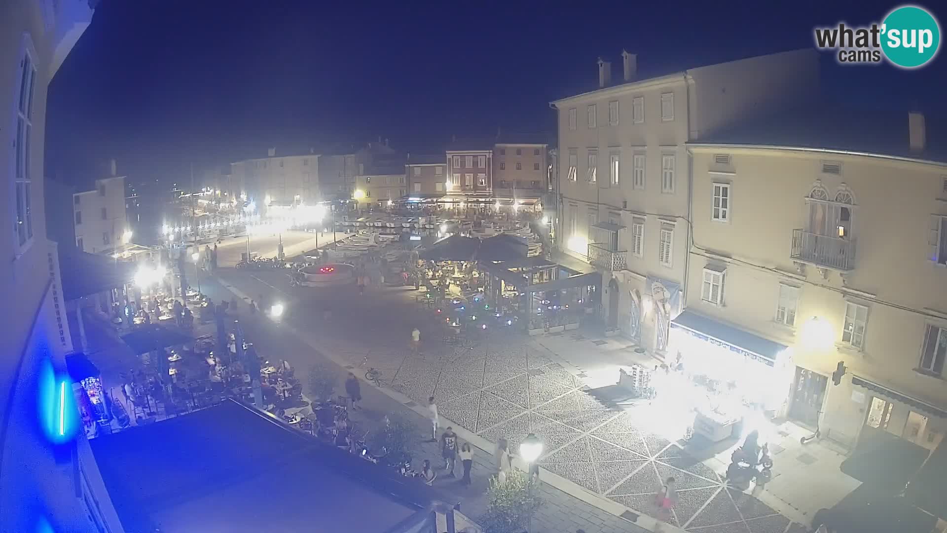 LIVE cam Cres città – piazza principale e “mandrač” – isola di Cherso – Croazia