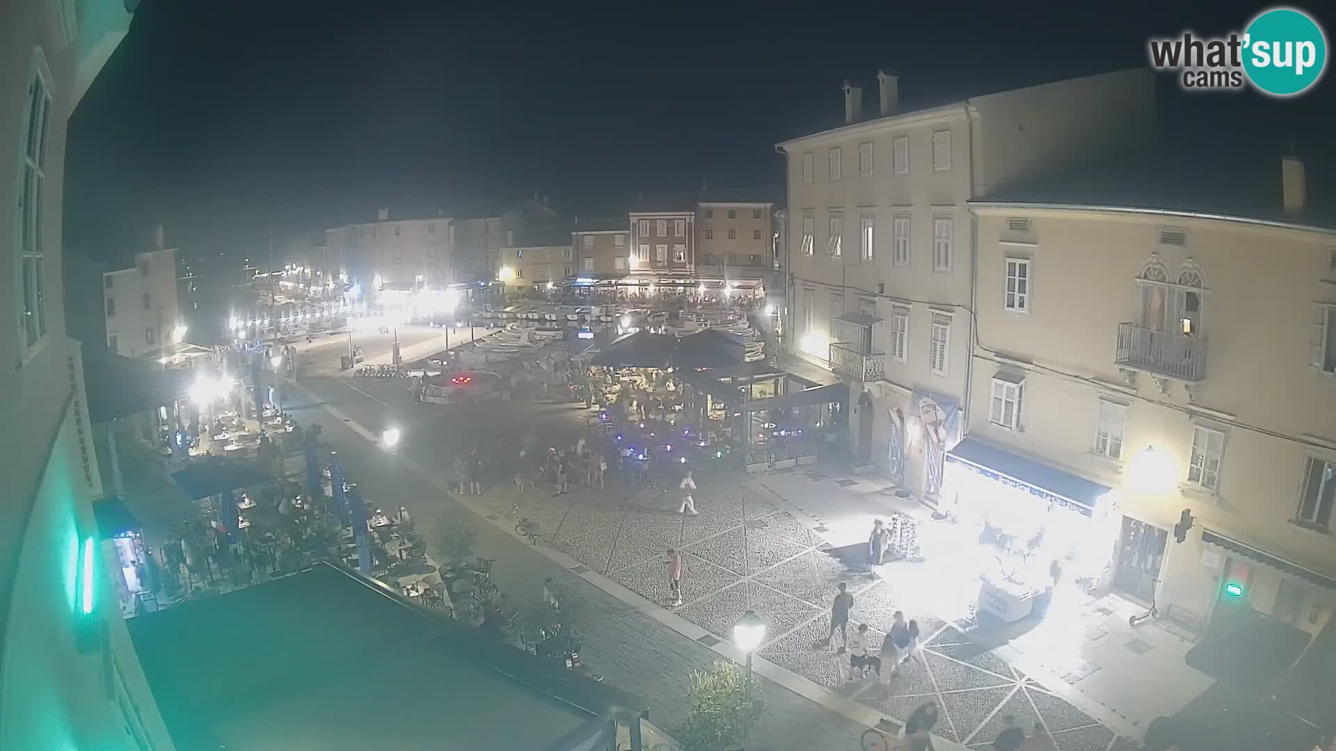 LIVE cam Cres city – place principale et “mandrač” – île de Cres – Croatie