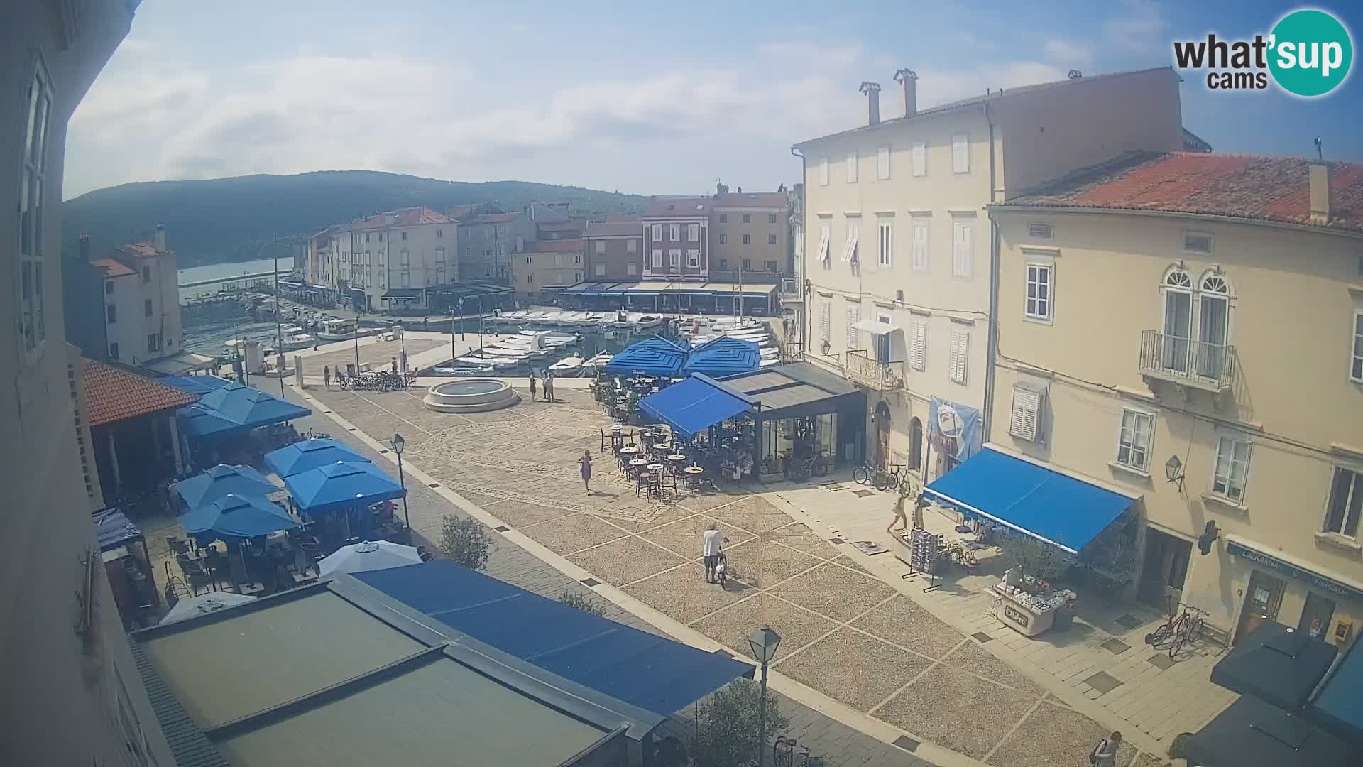 LIVE cam Cres città – piazza principale e “mandrač” – isola di Cherso – Croazia