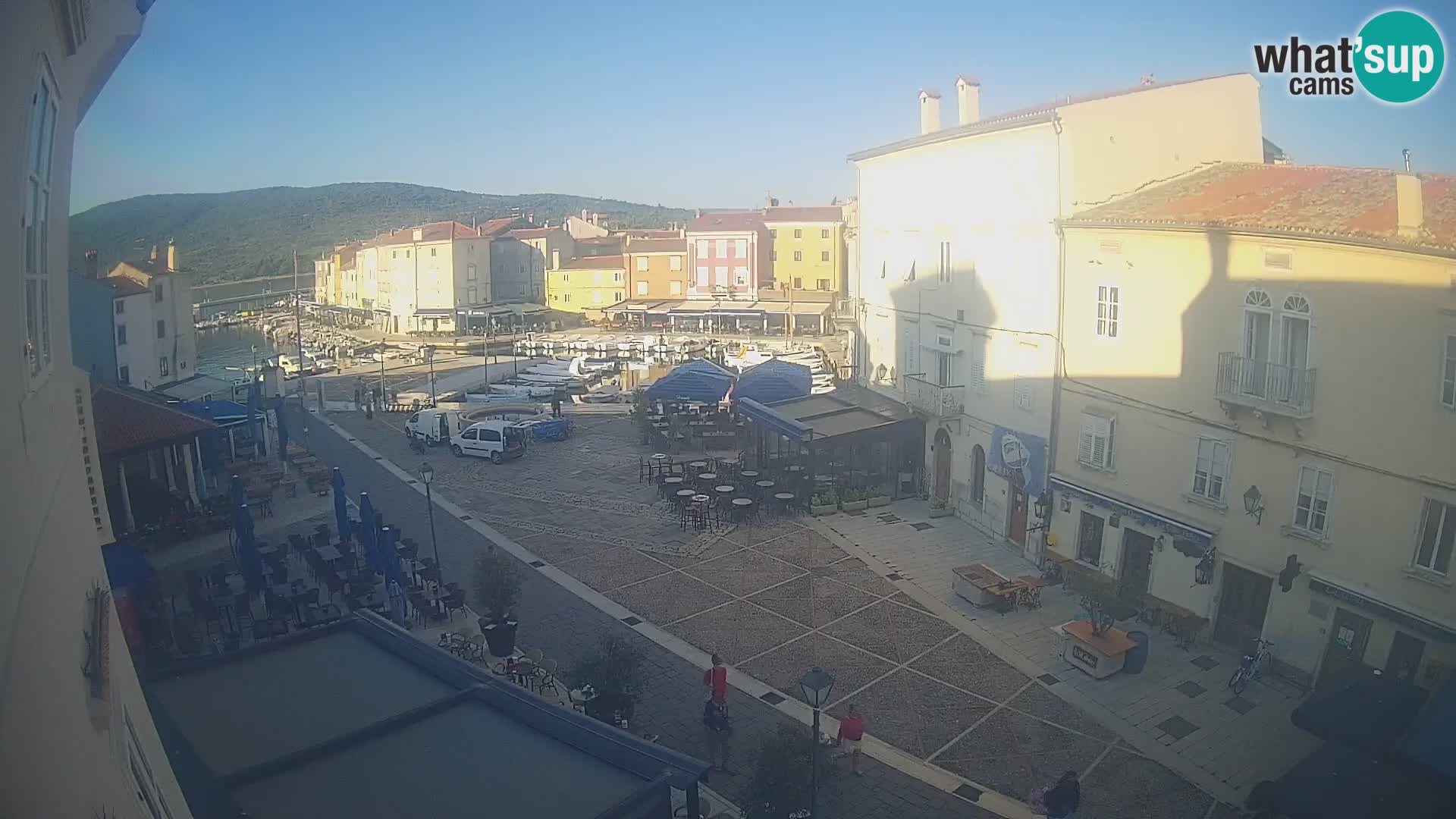 LIVE cam Cres città – piazza principale e “mandrač” – isola di Cherso – Croazia
