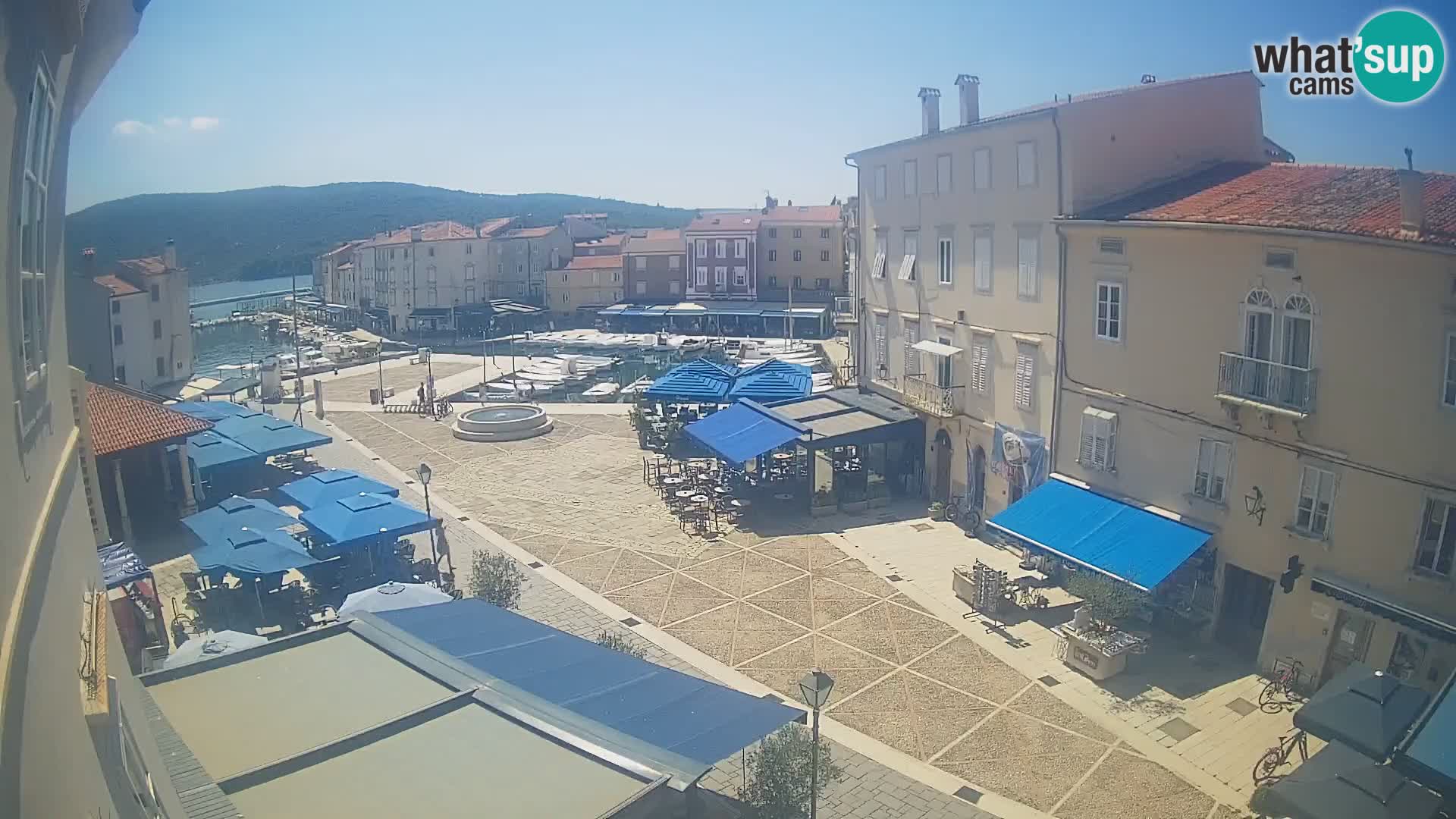 LIVE cam Cres Stadt – Hauptplatz und “mandrač” – Cres Insel – Kroatien