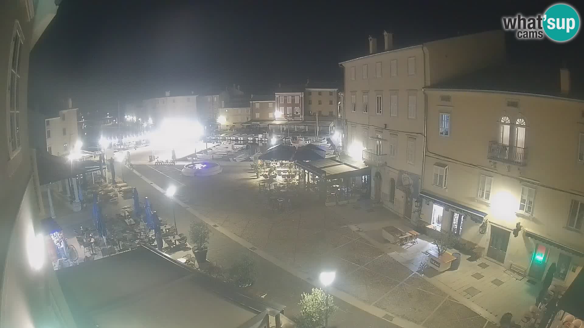 LIVE cam Cres Stadt – Hauptplatz und “mandrač” – Cres Insel – Kroatien
