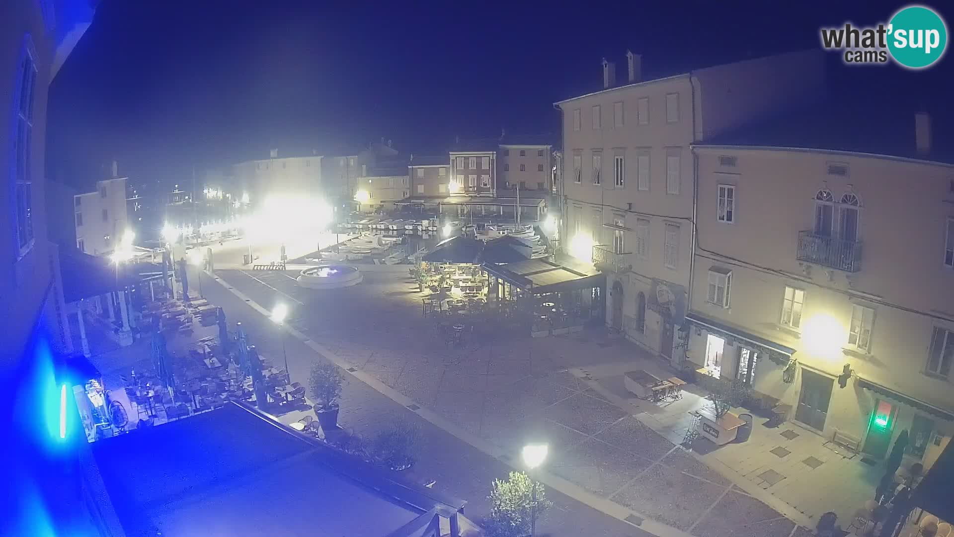 LIVE cam Cres city – place principale et “mandrač” – île de Cres – Croatie