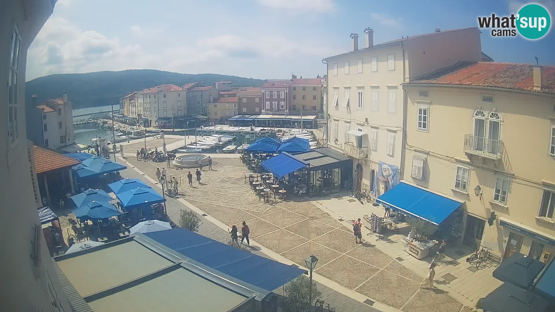 LIVE cam Cres Stadt – Hauptplatz und “mandrač” – Cres Insel – Kroatien