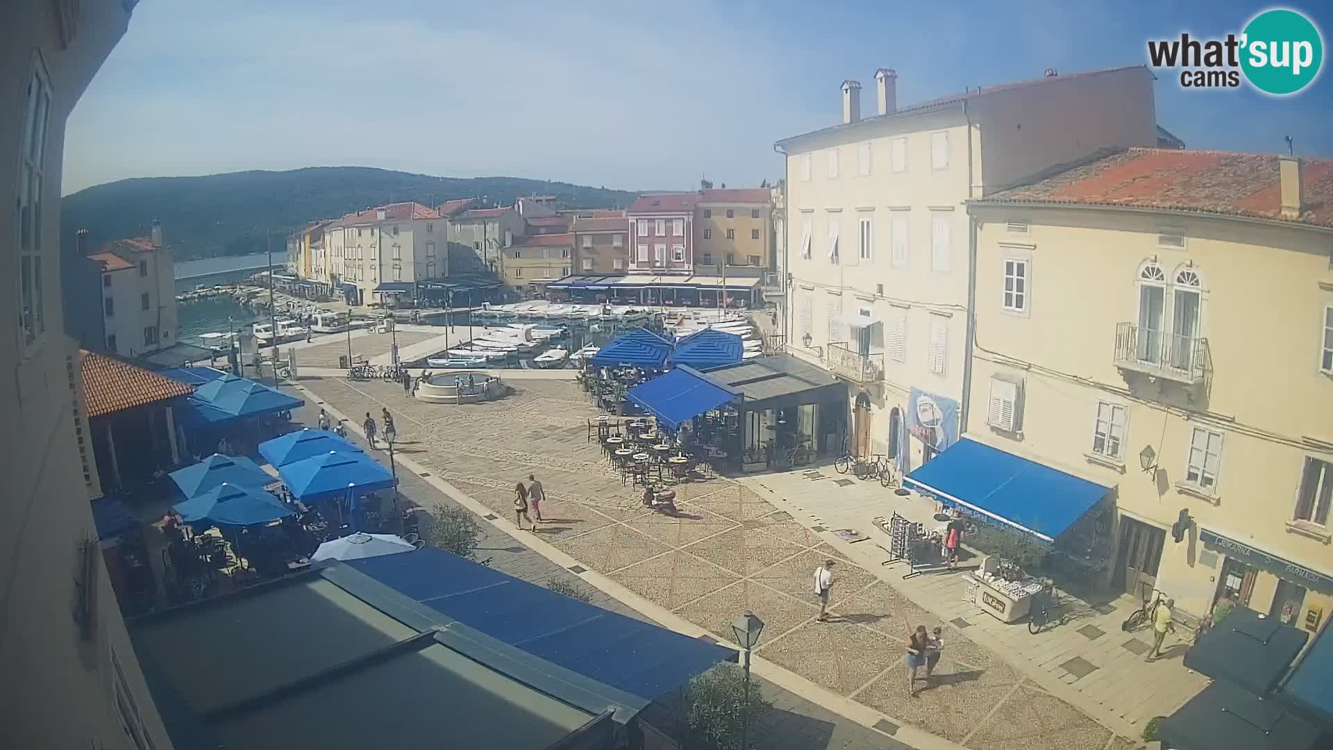 LIVE cam Cres Stadt – Hauptplatz und “mandrač” – Cres Insel – Kroatien