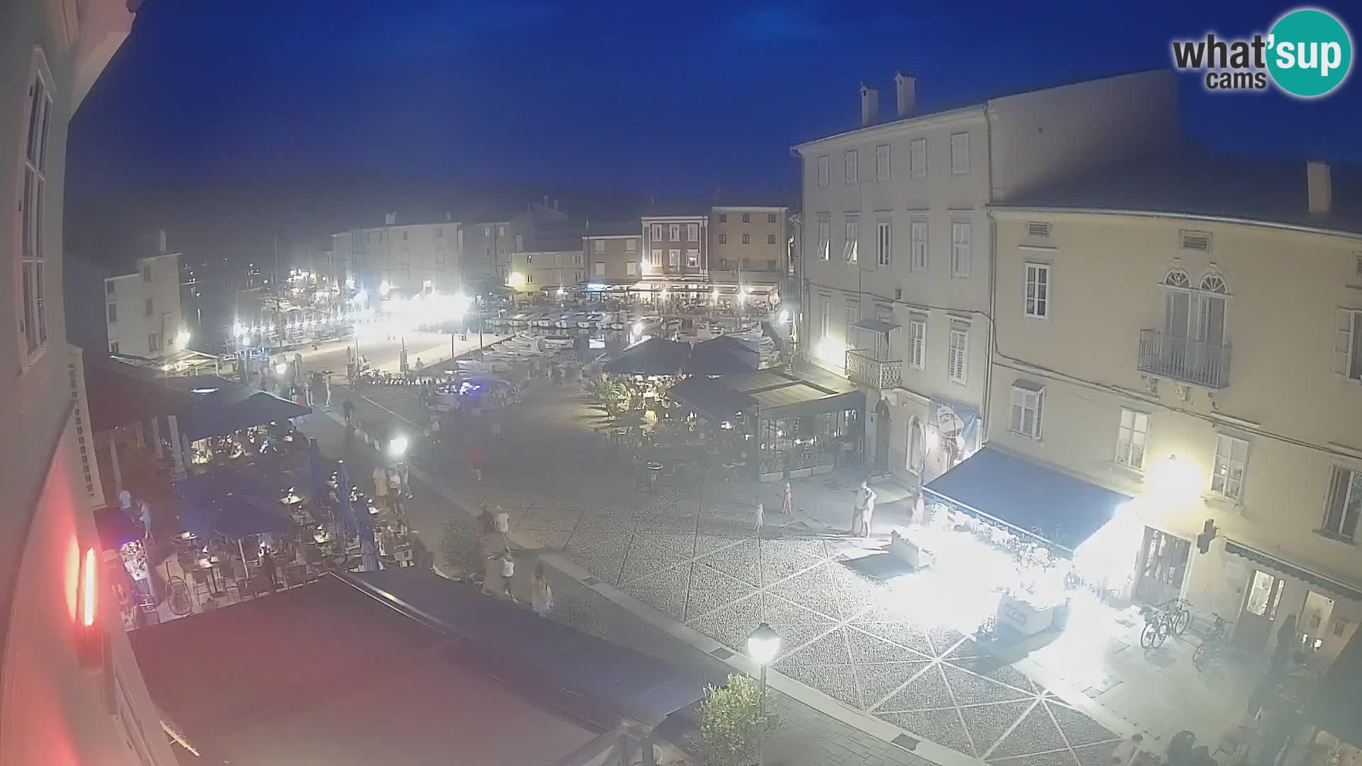 LIVE cam Cres città – piazza principale e “mandrač” – isola di Cherso – Croazia