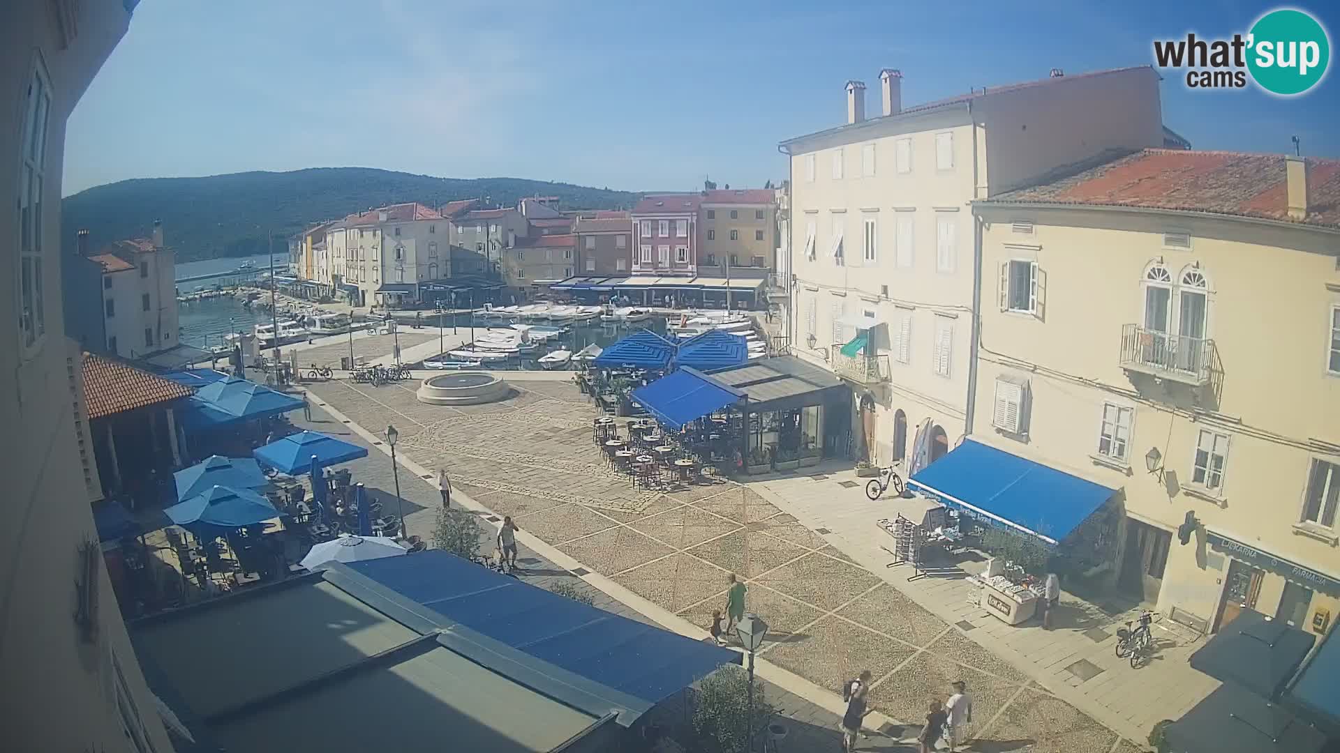 LIVE cam Cres città – piazza principale e “mandrač” – isola di Cherso – Croazia