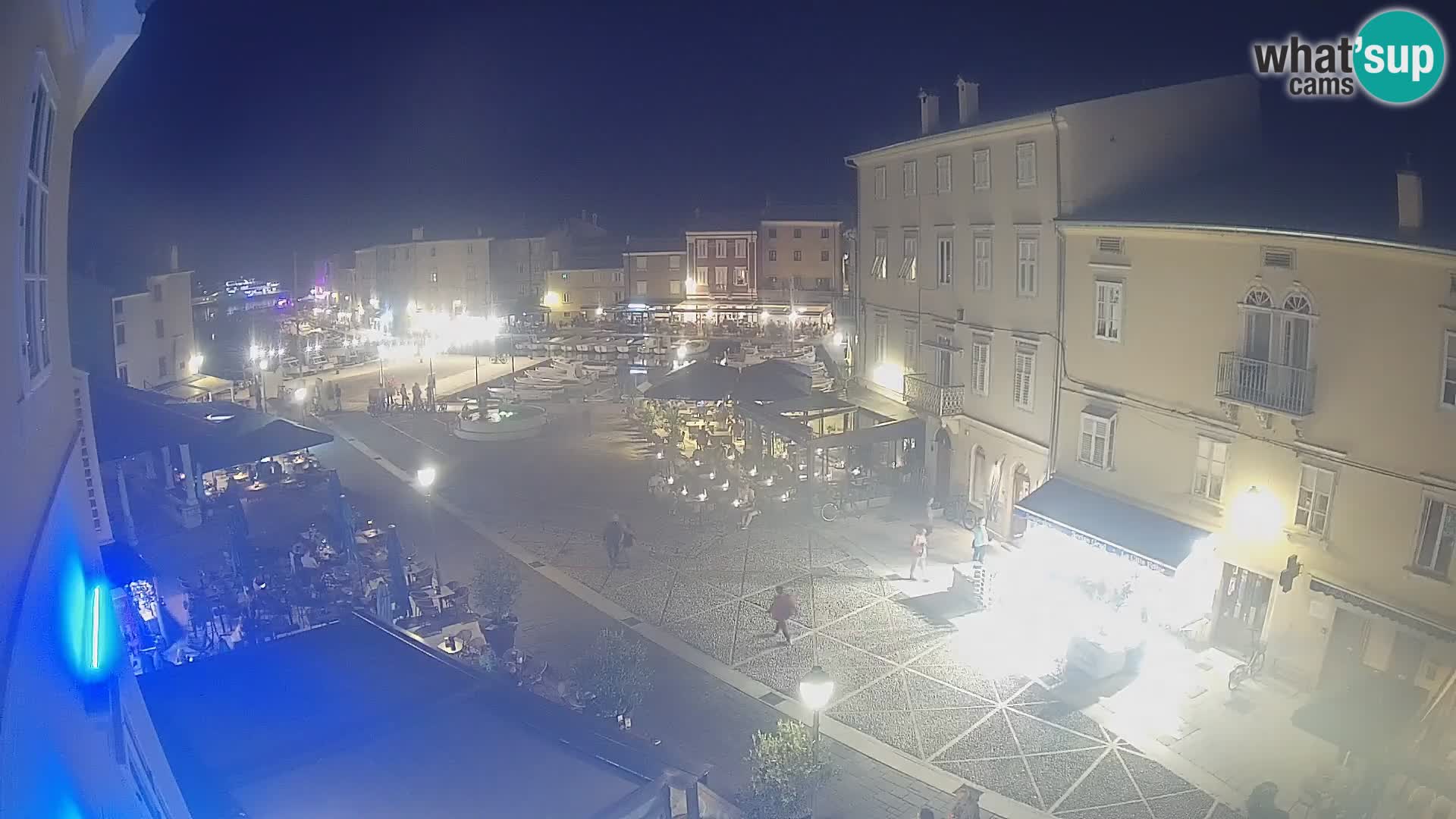 LIVE cam Cres Stadt – Hauptplatz und “mandrač” – Cres Insel – Kroatien