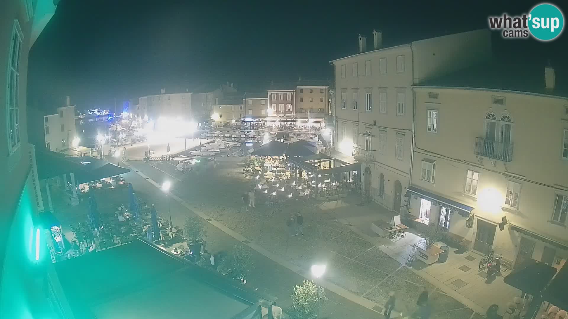 Kamera v ŽIVO Cres mesto – glavni trg in “mandrač” – otok Cres – Hrvaška