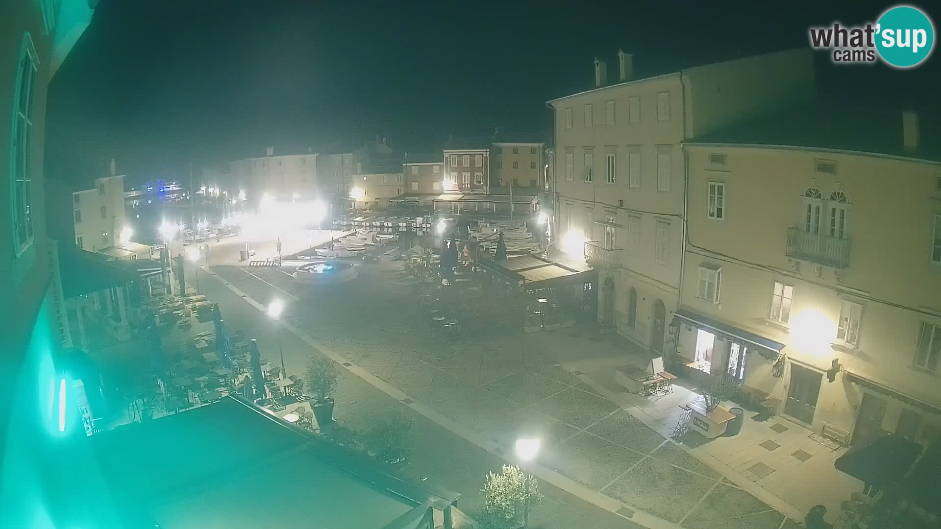 LIVE cam Cres city – place principale et “mandrač” – île de Cres – Croatie