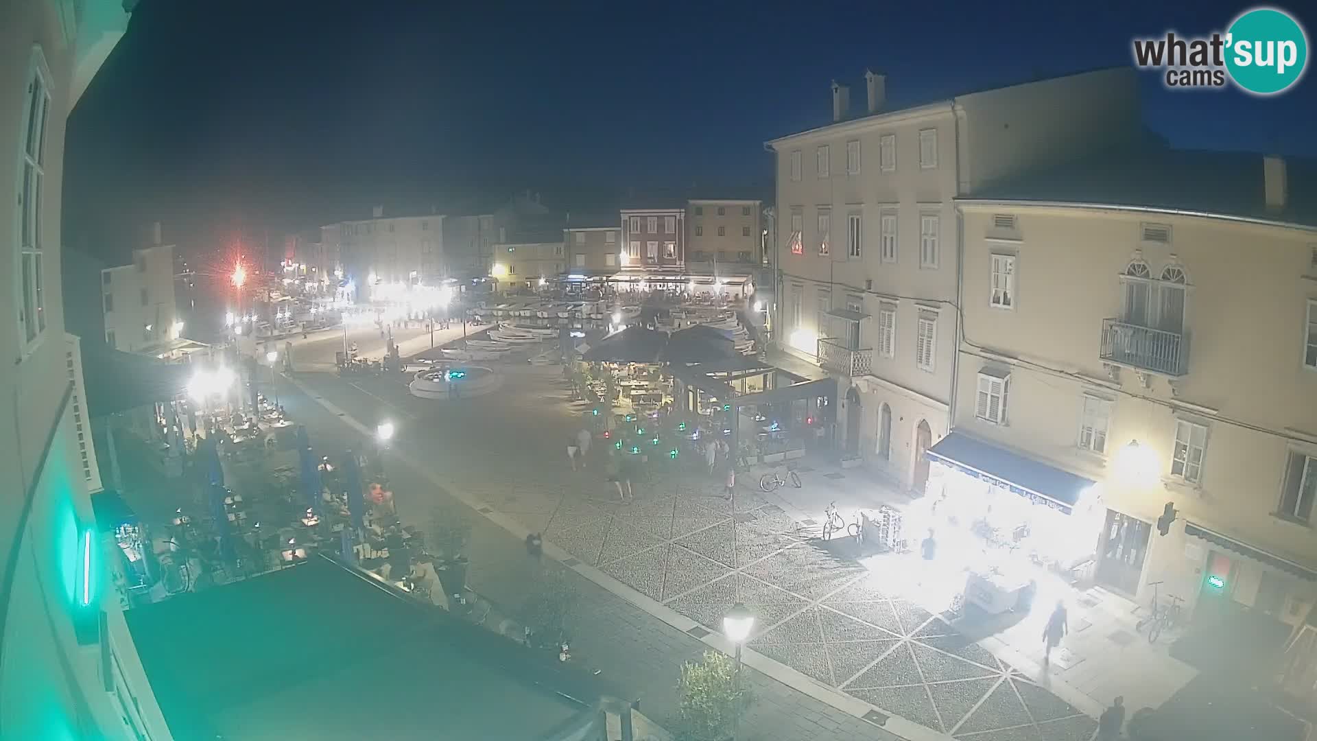 LIVE cam Cres city – place principale et “mandrač” – île de Cres – Croatie