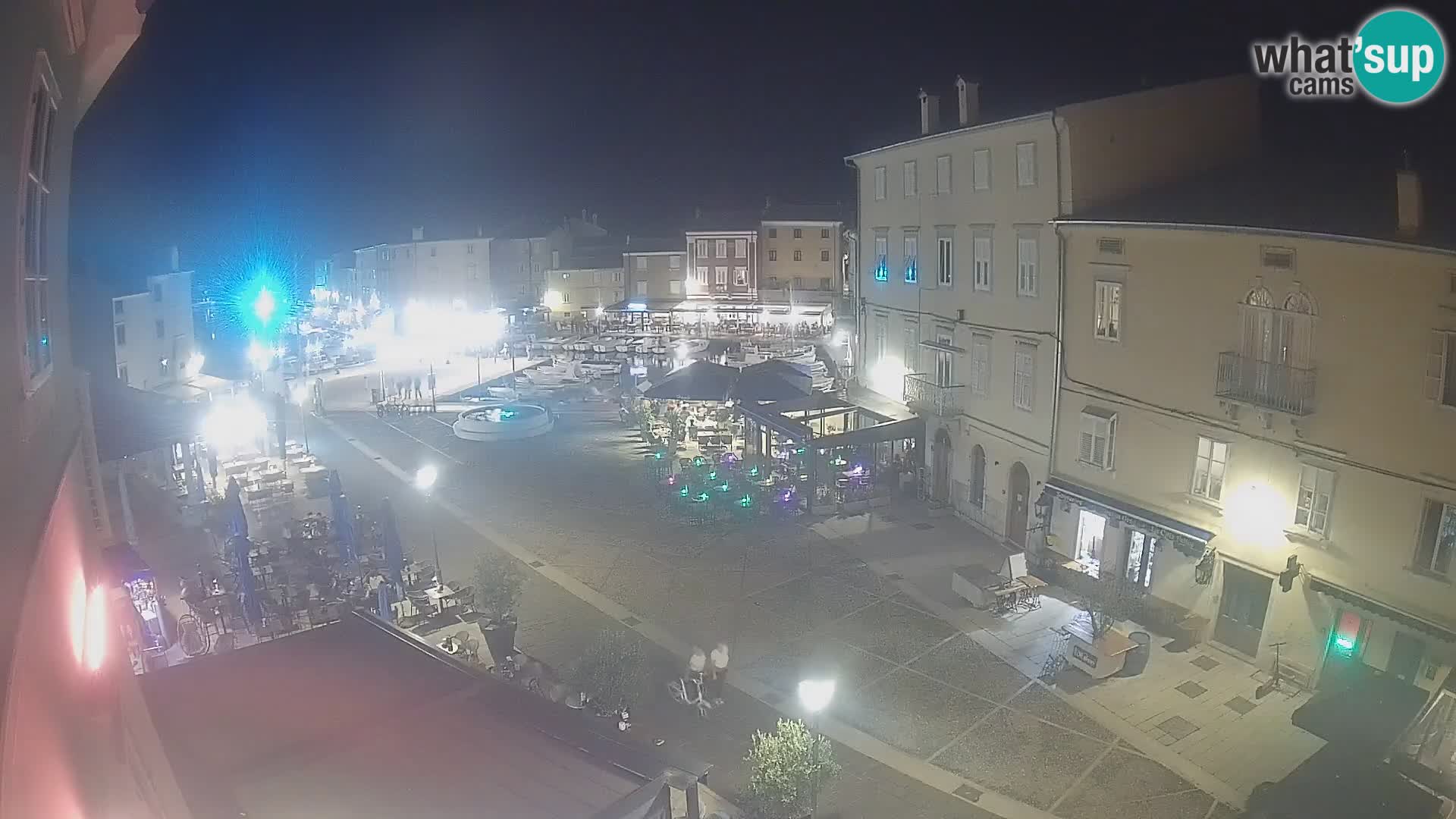 LIVE cam Cres city – place principale et “mandrač” – île de Cres – Croatie