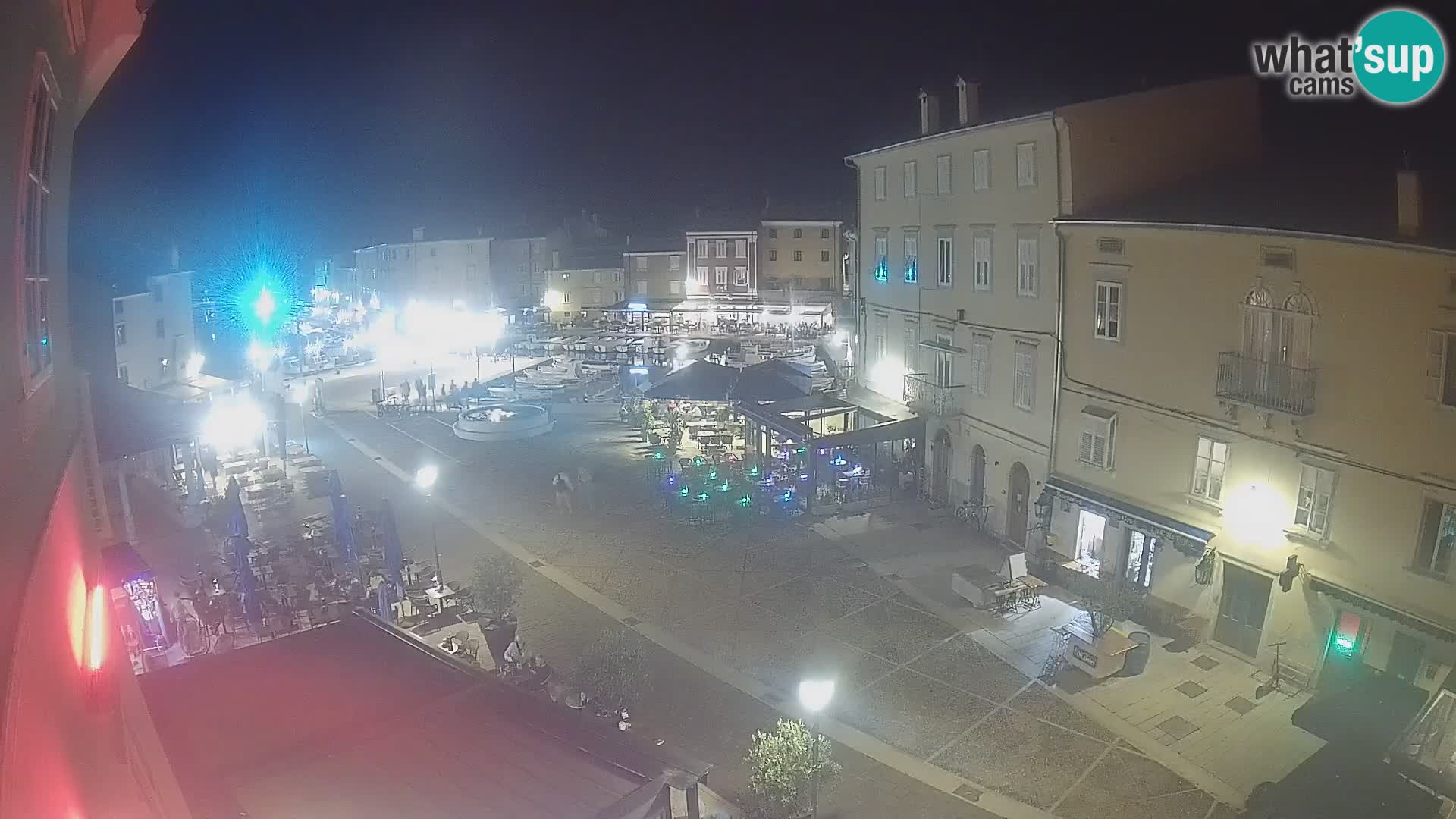 LIVE cam Cres città – piazza principale e “mandrač” – isola di Cherso – Croazia