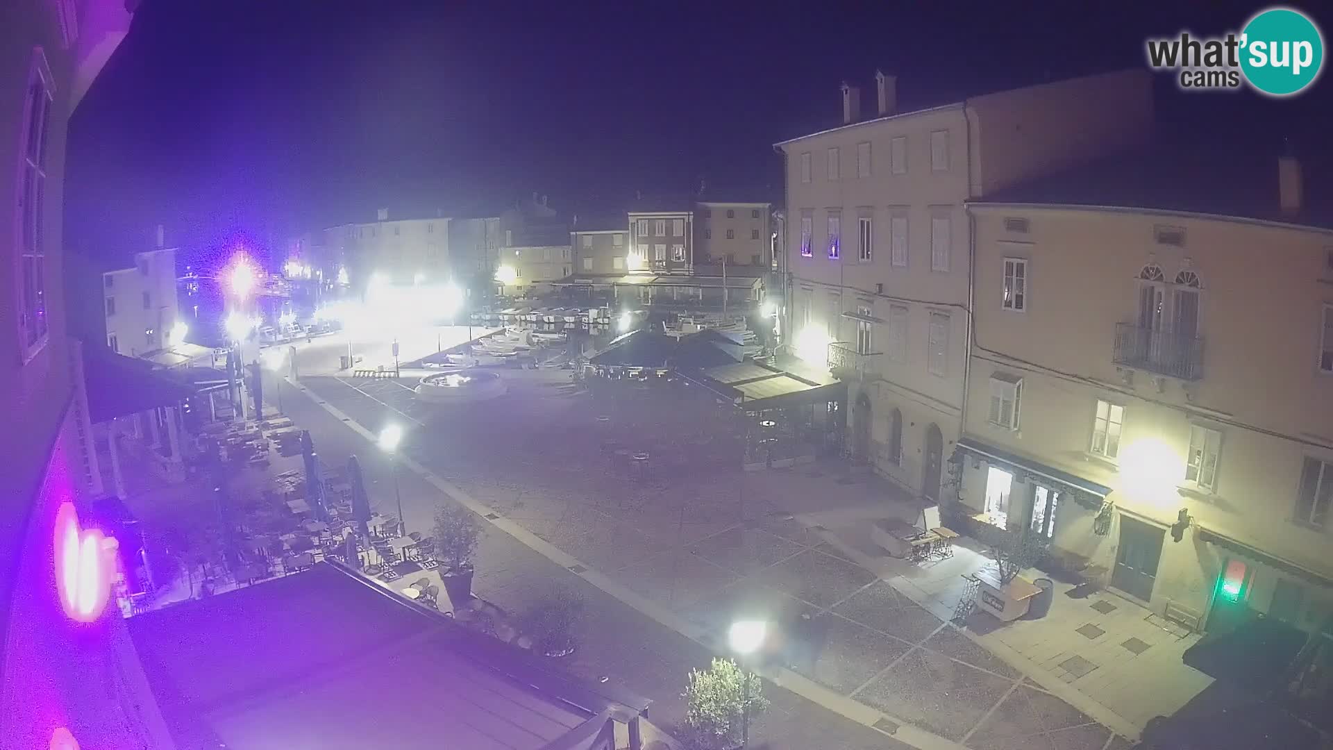 LIVE cam Cres city – place principale et “mandrač” – île de Cres – Croatie