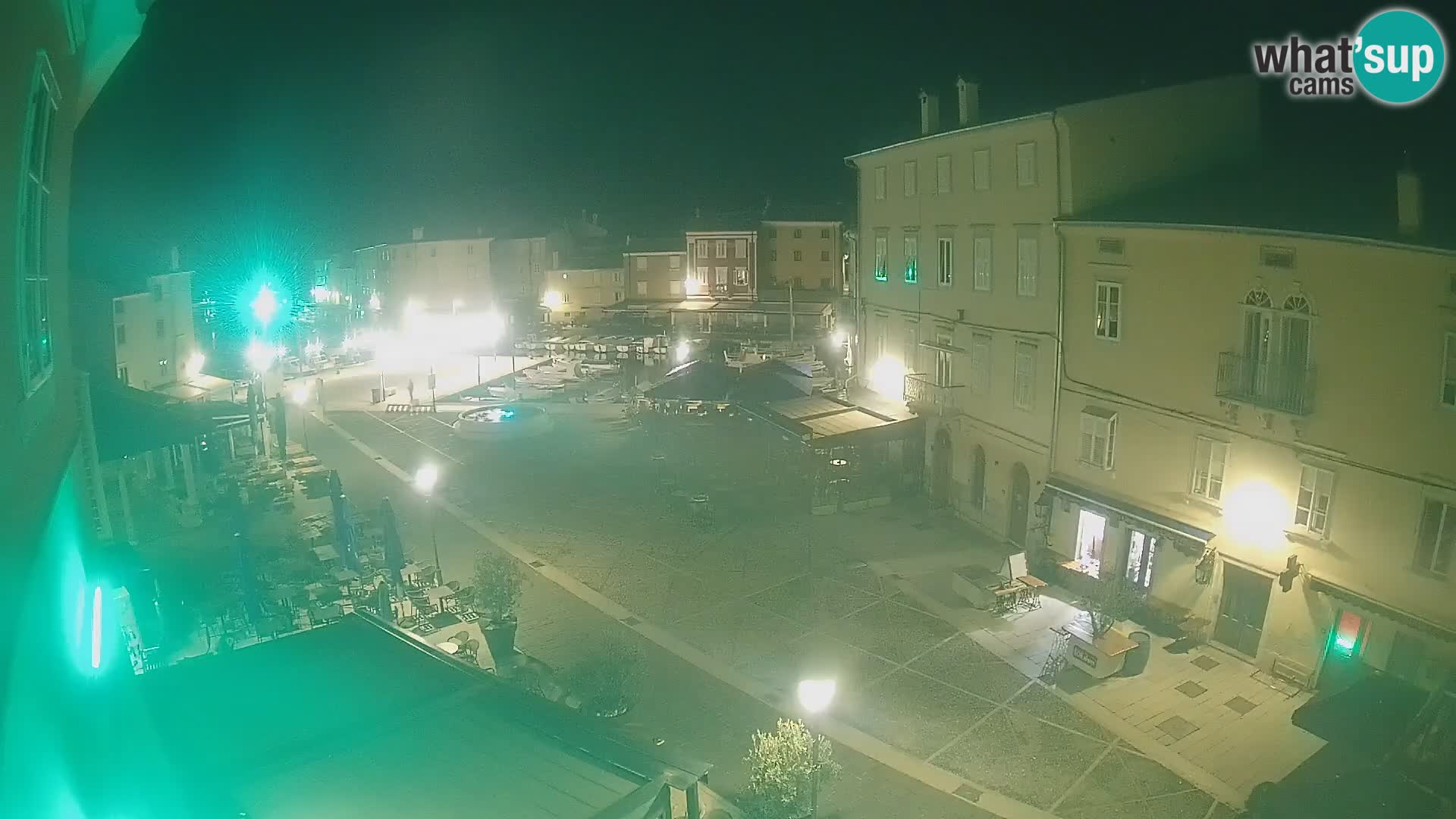 LIVE cam Cres city – place principale et “mandrač” – île de Cres – Croatie