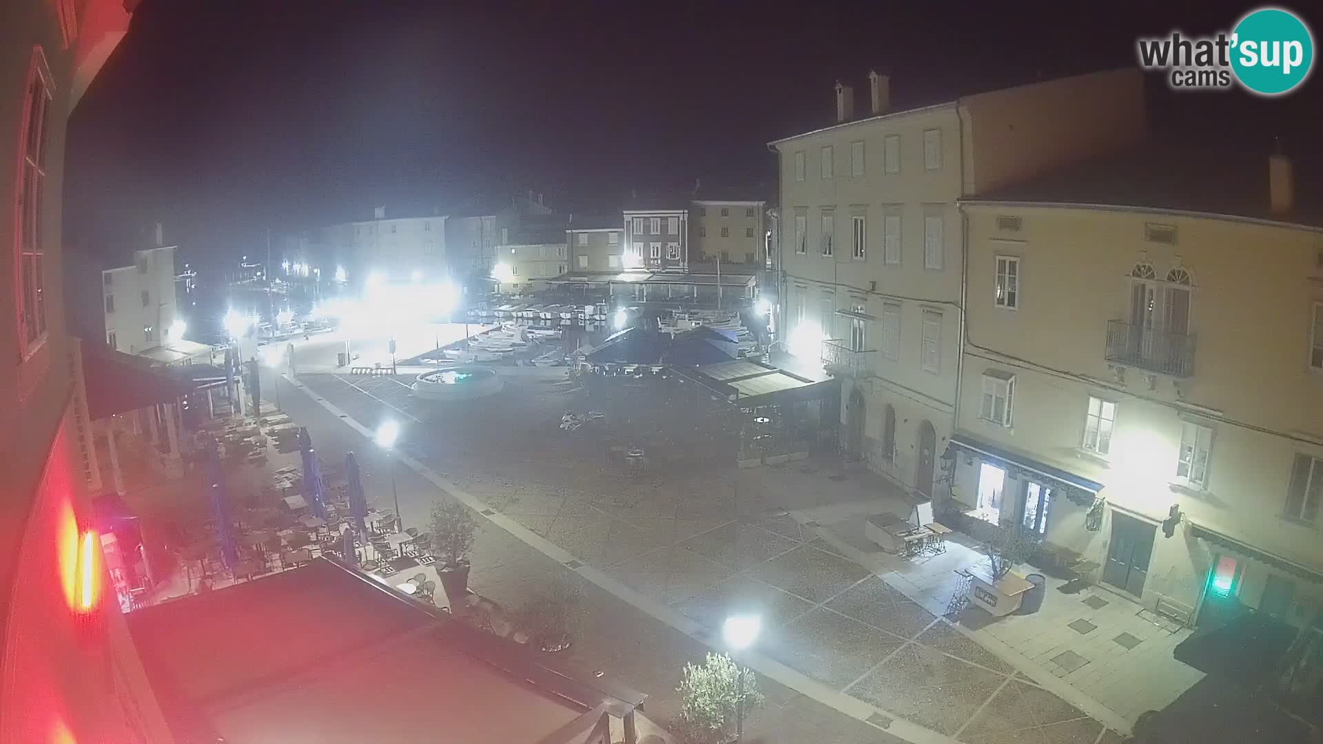 Kamera v ŽIVO Cres mesto – glavni trg in “mandrač” – otok Cres – Hrvaška