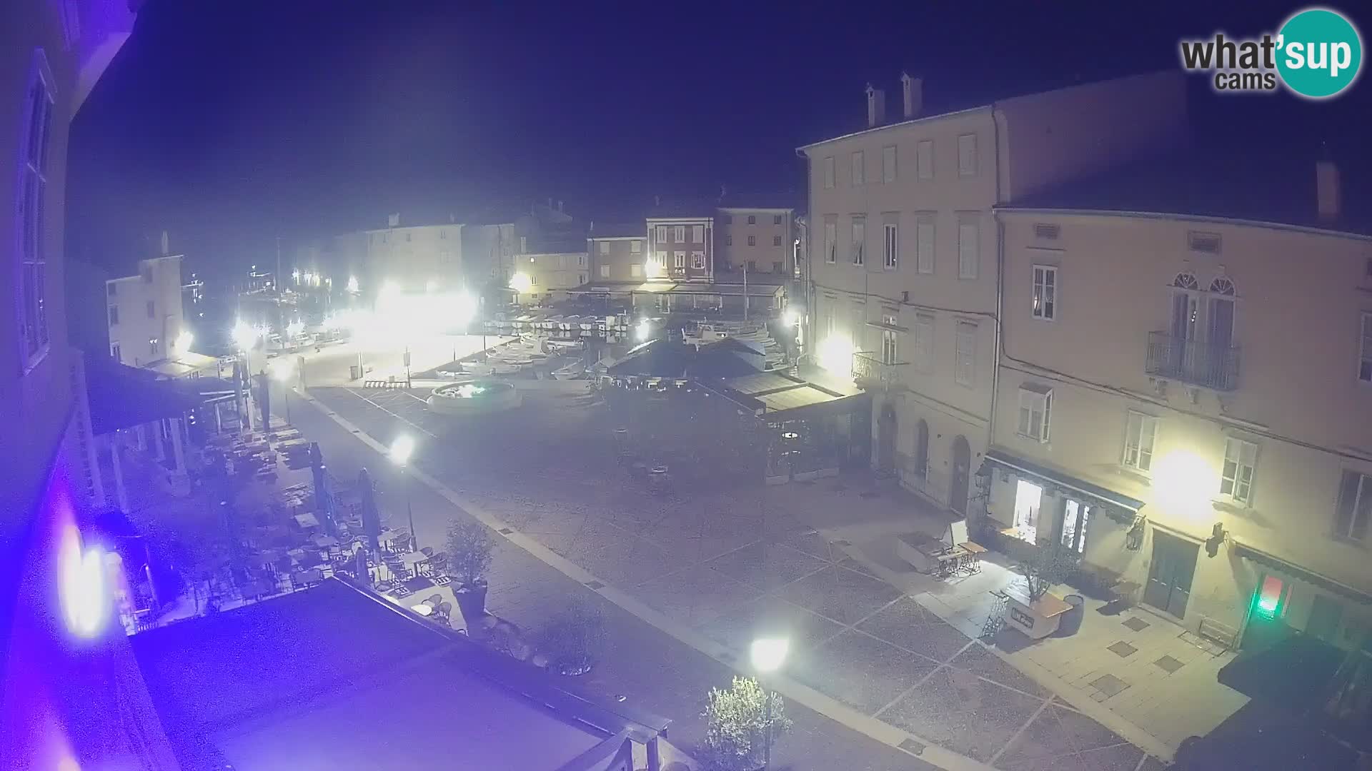 LIVE cam Cres city – place principale et “mandrač” – île de Cres – Croatie