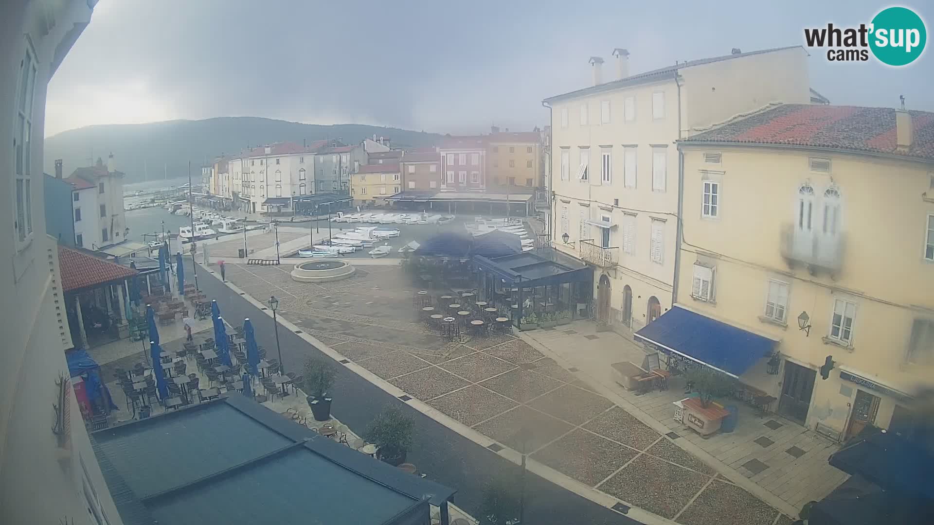 LIVE cam Cres Stadt – Hauptplatz und “mandrač” – Cres Insel – Kroatien