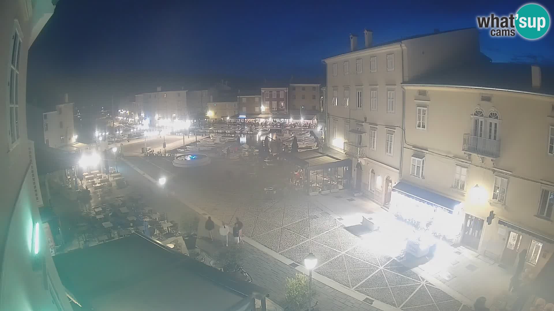 LIVE cam Cres Stadt – Hauptplatz und “mandrač” – Cres Insel – Kroatien