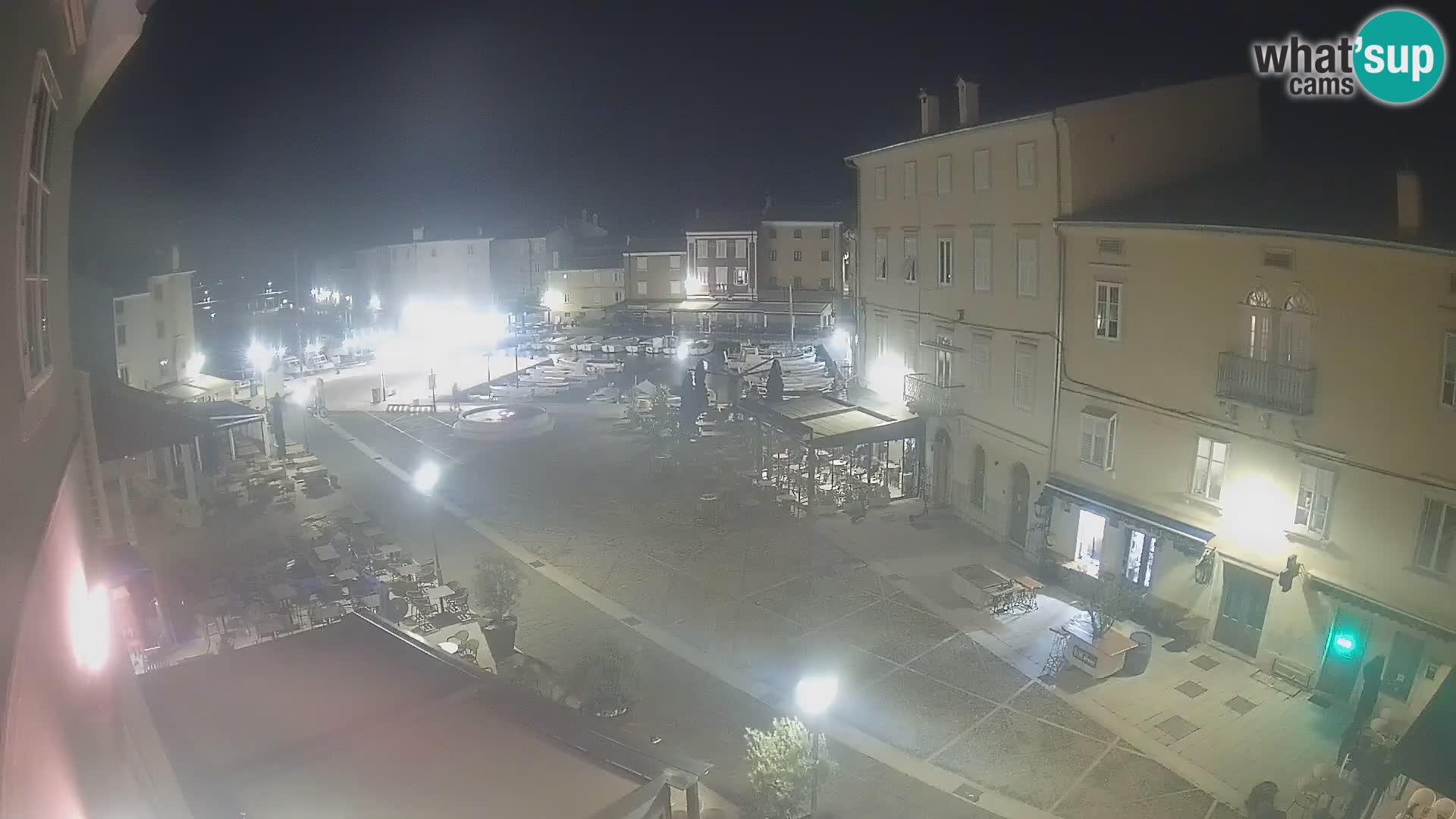 LIVE cam Cres Stadt – Hauptplatz und “mandrač” – Cres Insel – Kroatien