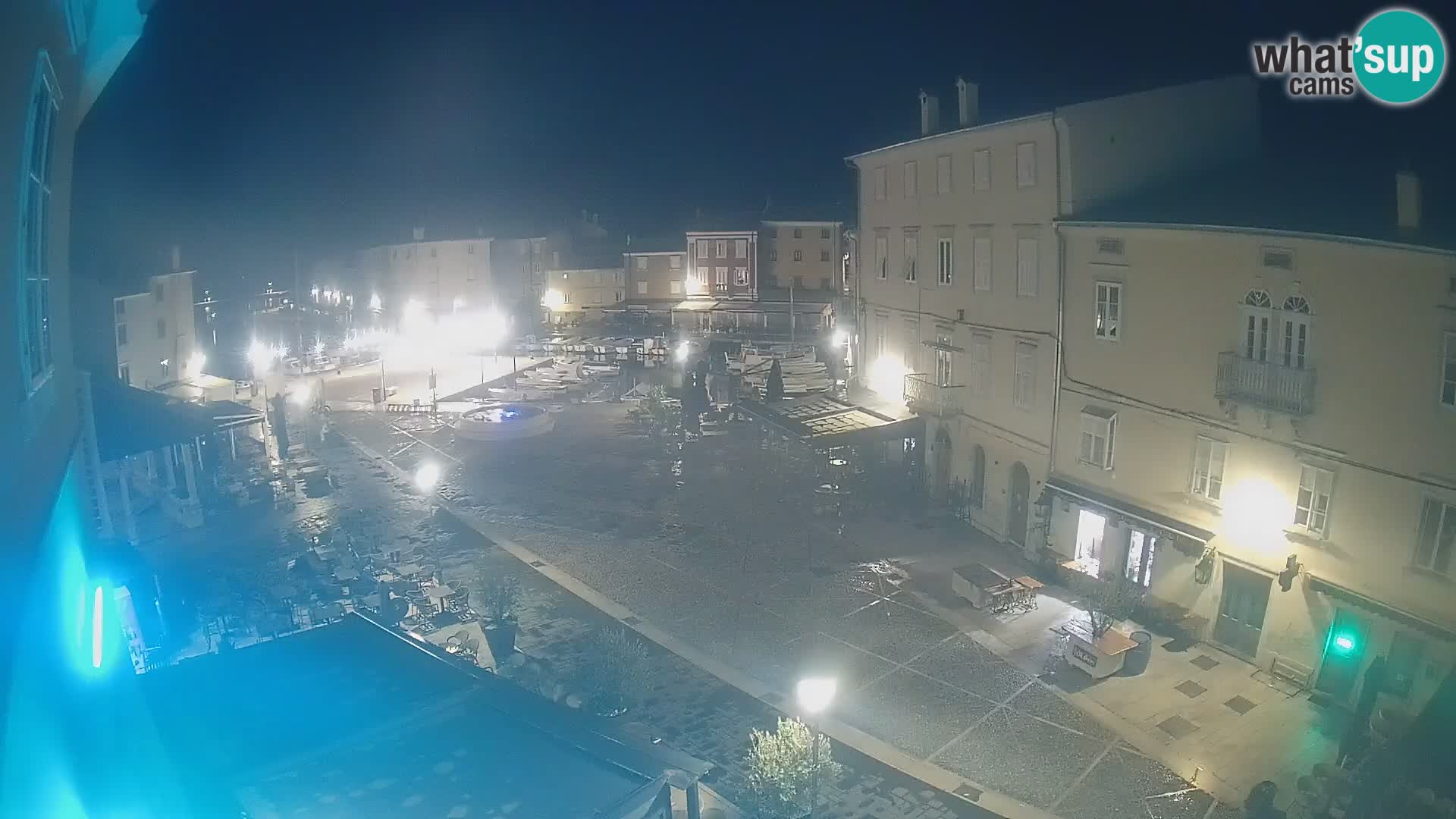 Cámara en vivo ciudad de Cres – plaza principal y “mandrač” – isla de Cres – Croacia