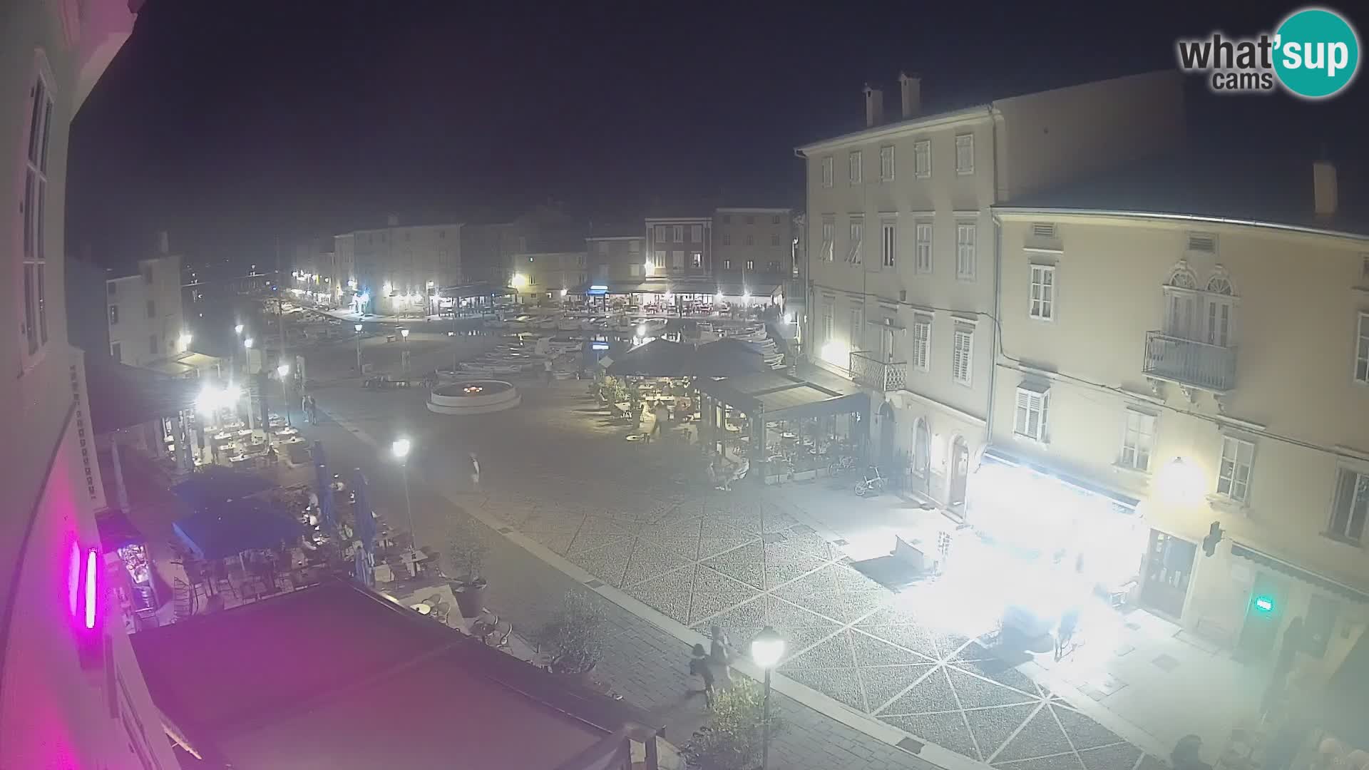 LIVE cam Cres Stadt – Hauptplatz und “mandrač” – Cres Insel – Kroatien