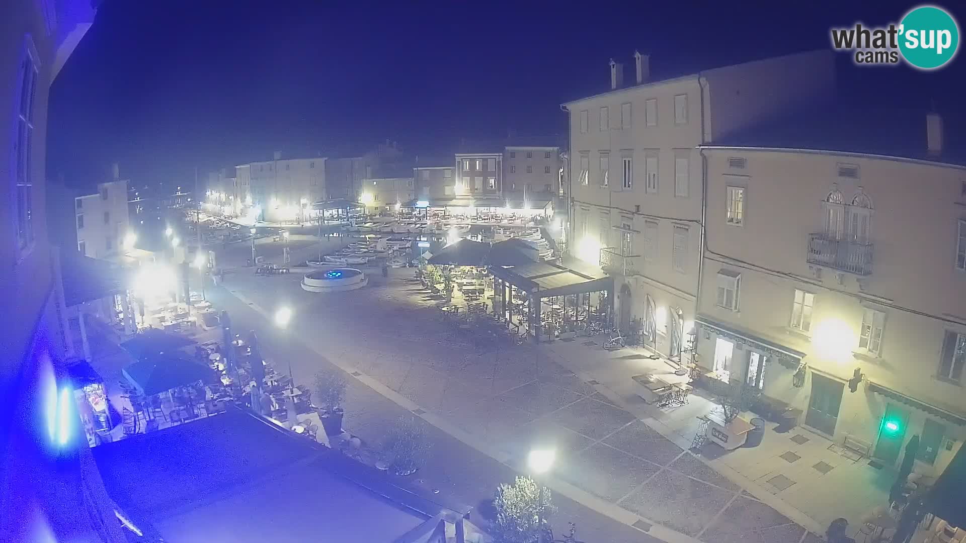 LIVE cam Cres città – piazza principale e “mandrač” – isola di Cherso – Croazia