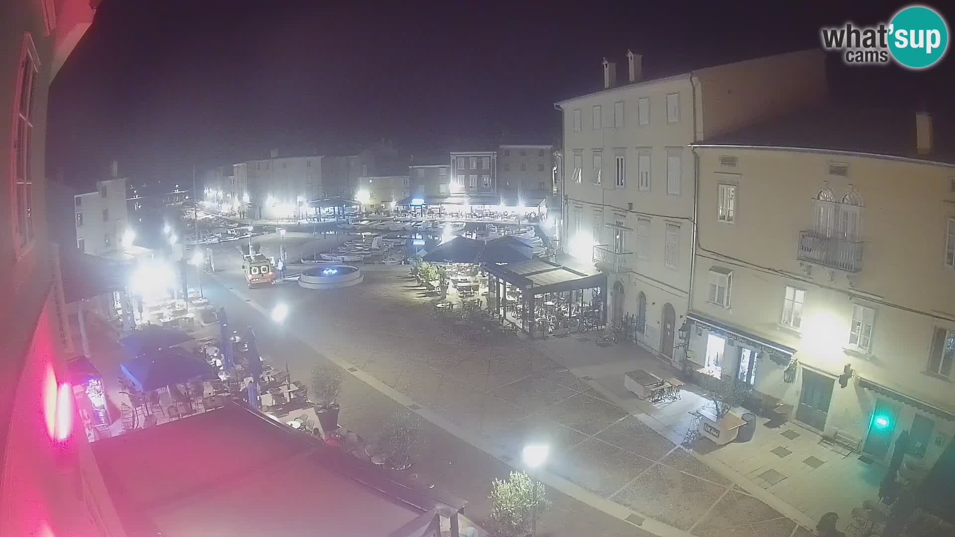 LIVE cam Cres Stadt – Hauptplatz und “mandrač” – Cres Insel – Kroatien