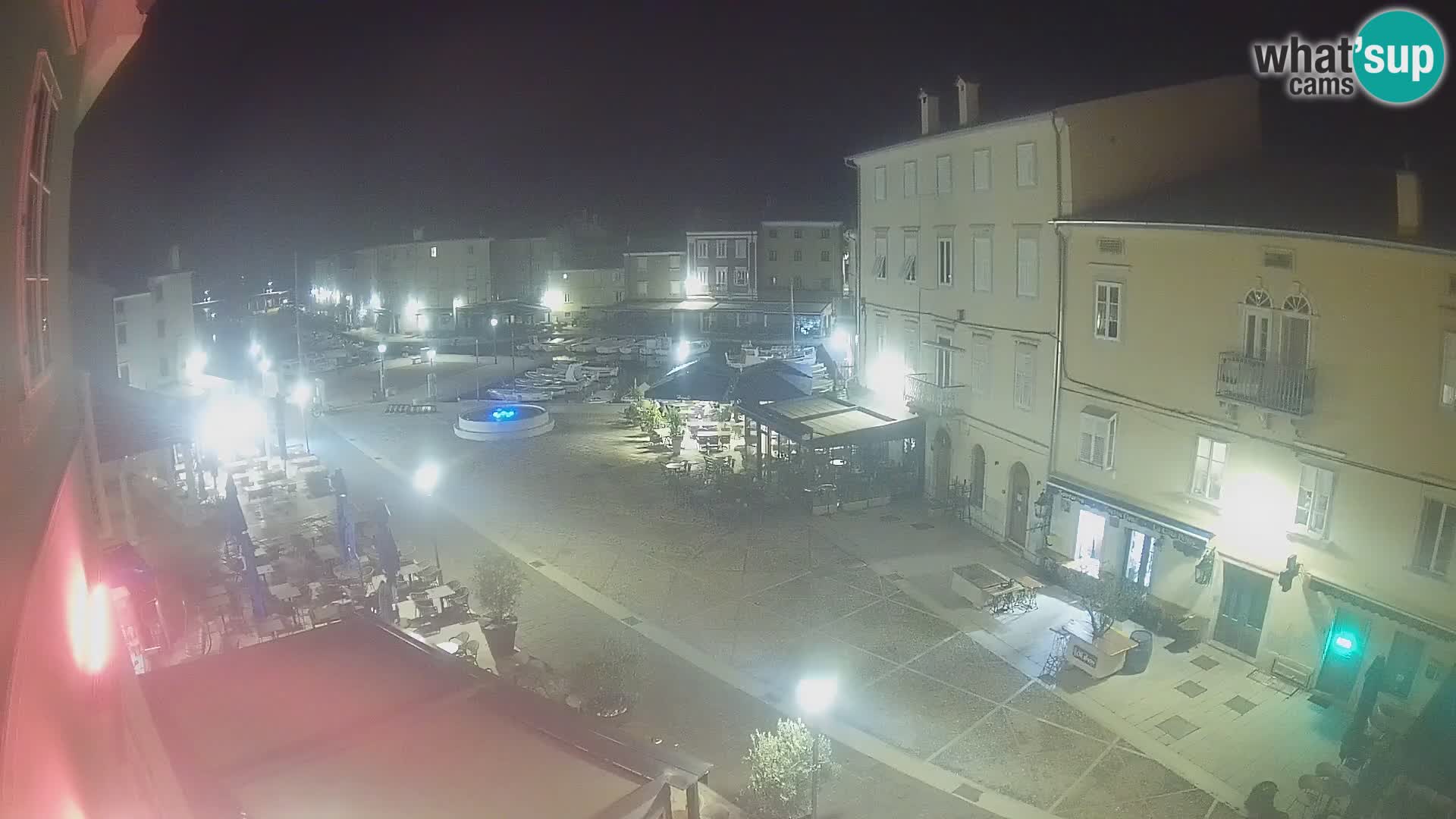 LIVE cam Cres city – place principale et “mandrač” – île de Cres – Croatie
