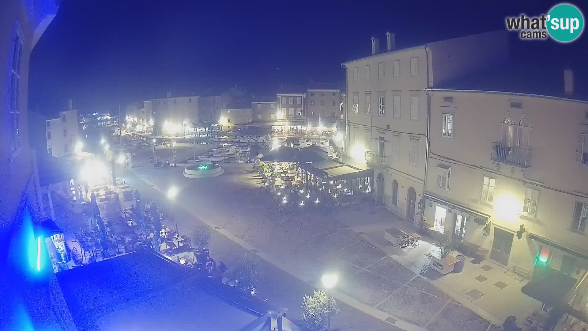 LIVE cam Cres Stadt – Hauptplatz und “mandrač” – Cres Insel – Kroatien
