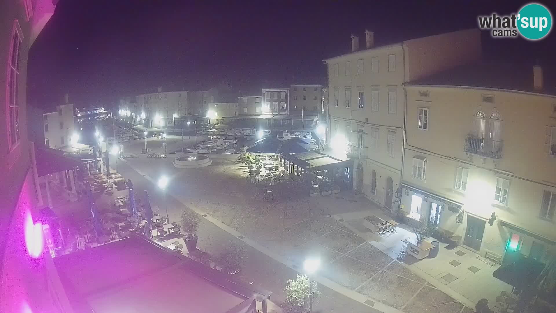 LIVE cam Cres città – piazza principale e “mandrač” – isola di Cherso – Croazia