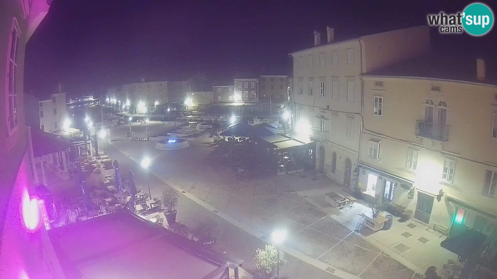 LIVE cam Cres Stadt – Hauptplatz und “mandrač” – Cres Insel – Kroatien