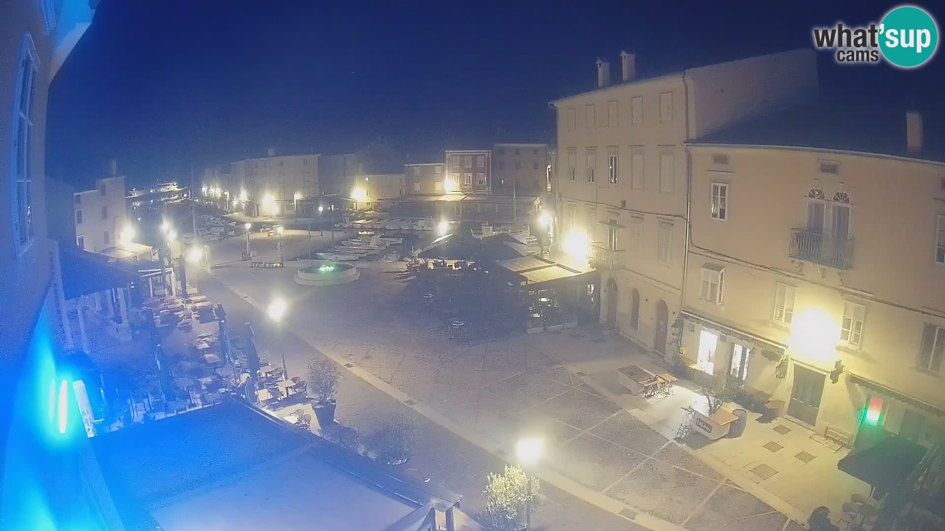 LIVE cam Cres città – piazza principale e “mandrač” – isola di Cherso – Croazia