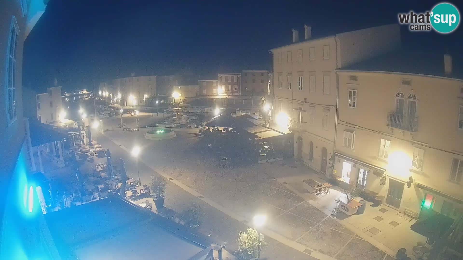 LIVE cam Cres city – place principale et “mandrač” – île de Cres – Croatie