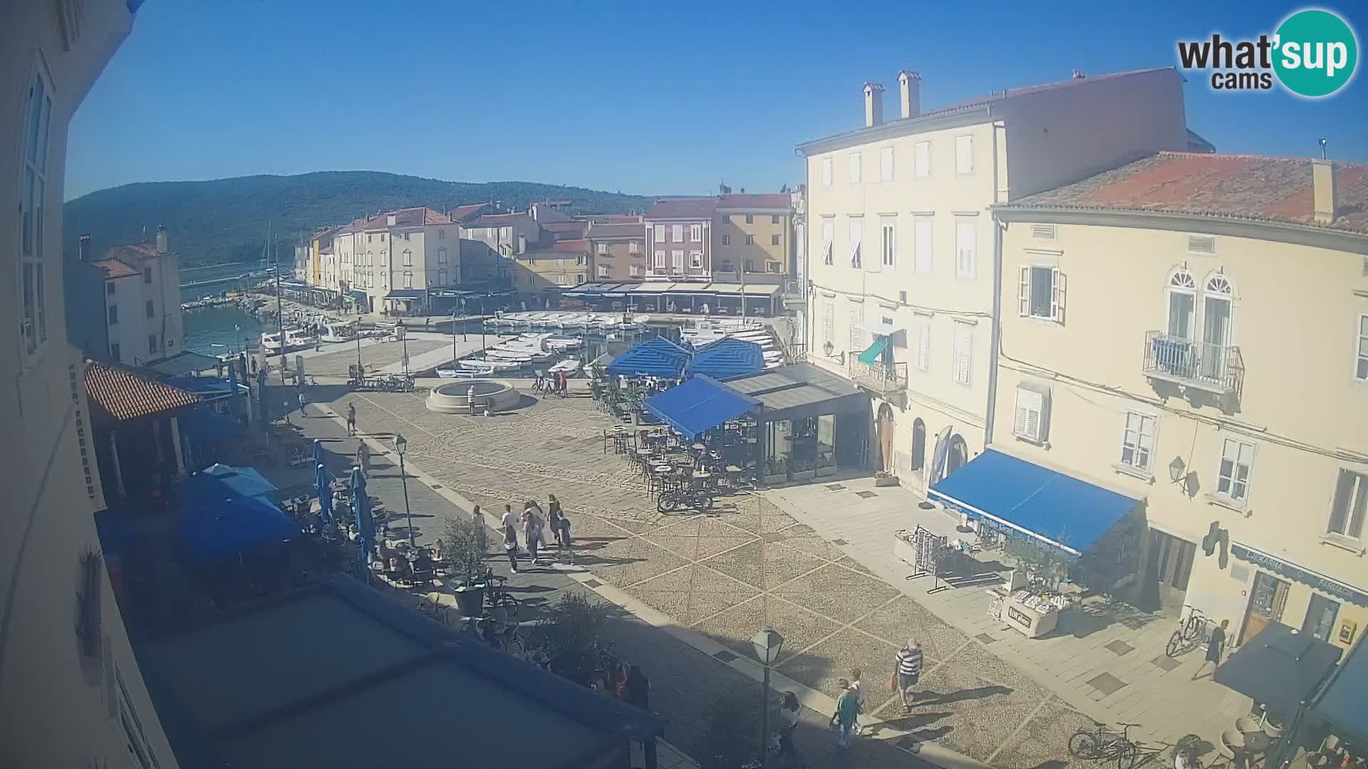 LIVE cam Cres Stadt – Hauptplatz und “mandrač” – Cres Insel – Kroatien