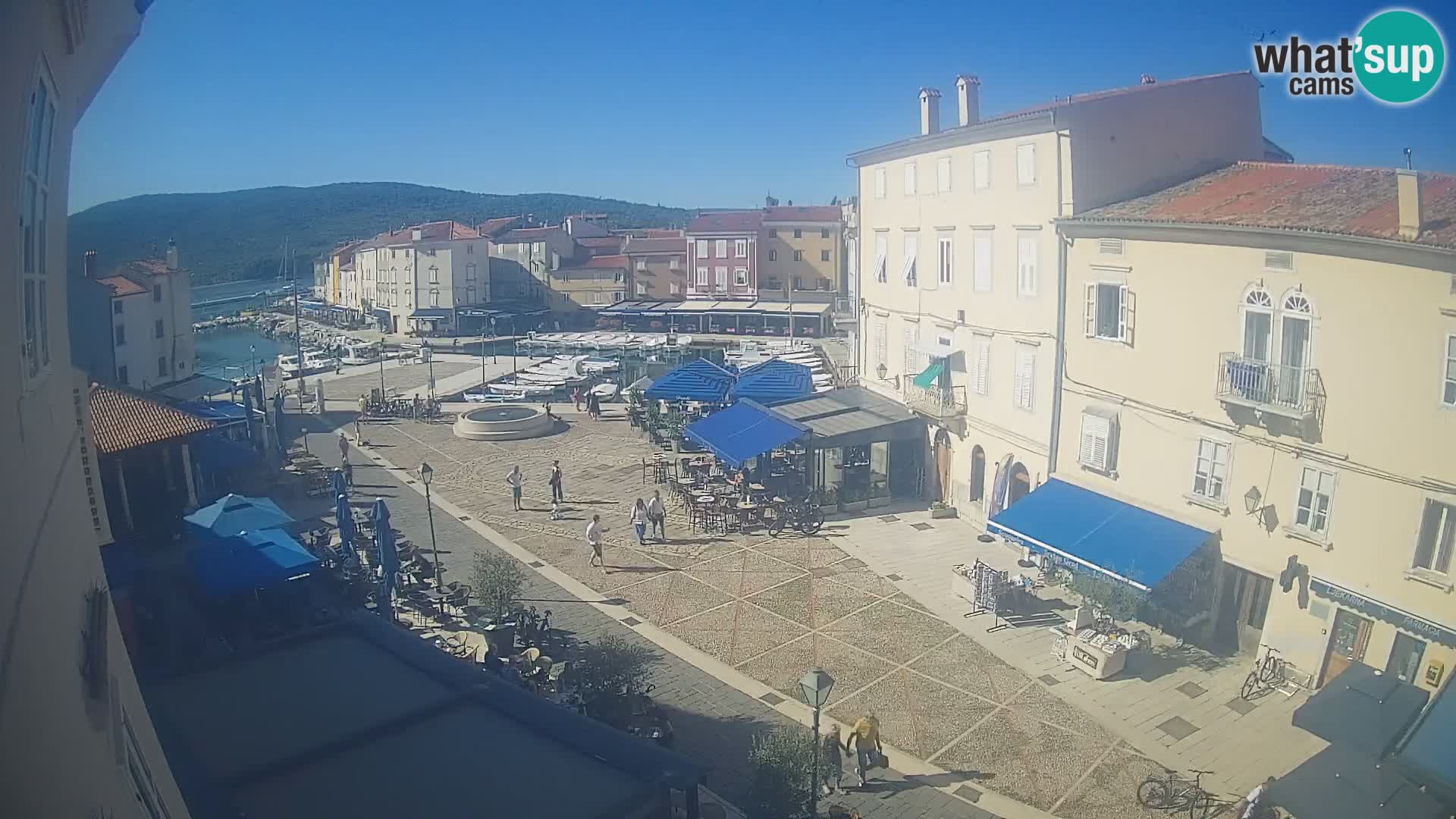 LIVE cam Cres città – piazza principale e “mandrač” – isola di Cherso – Croazia