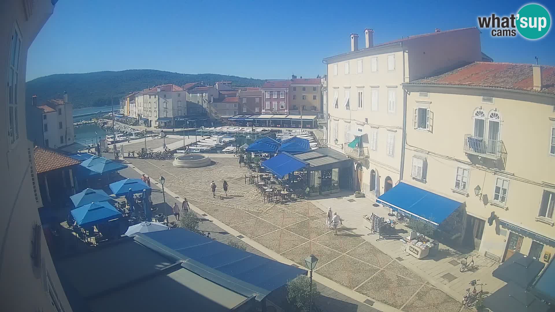 LIVE cam Cres città – piazza principale e “mandrač” – isola di Cherso – Croazia