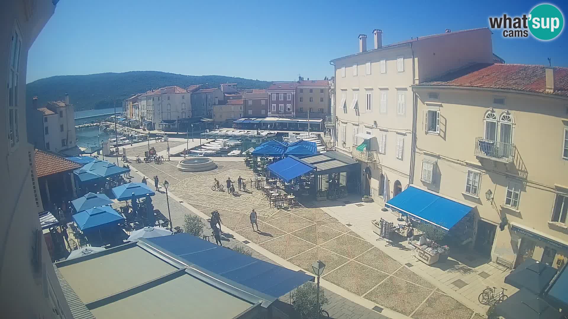 LIVE cam Cres Stadt – Hauptplatz und “mandrač” – Cres Insel – Kroatien