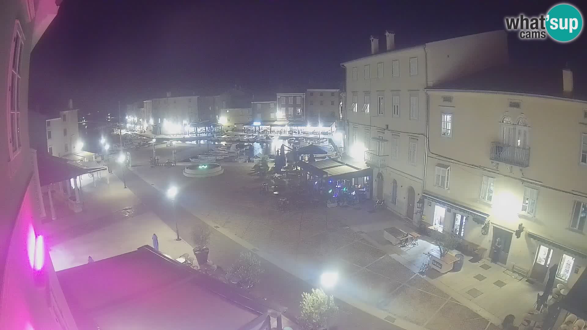 LIVE cam Cres Stadt – Hauptplatz und “mandrač” – Cres Insel – Kroatien
