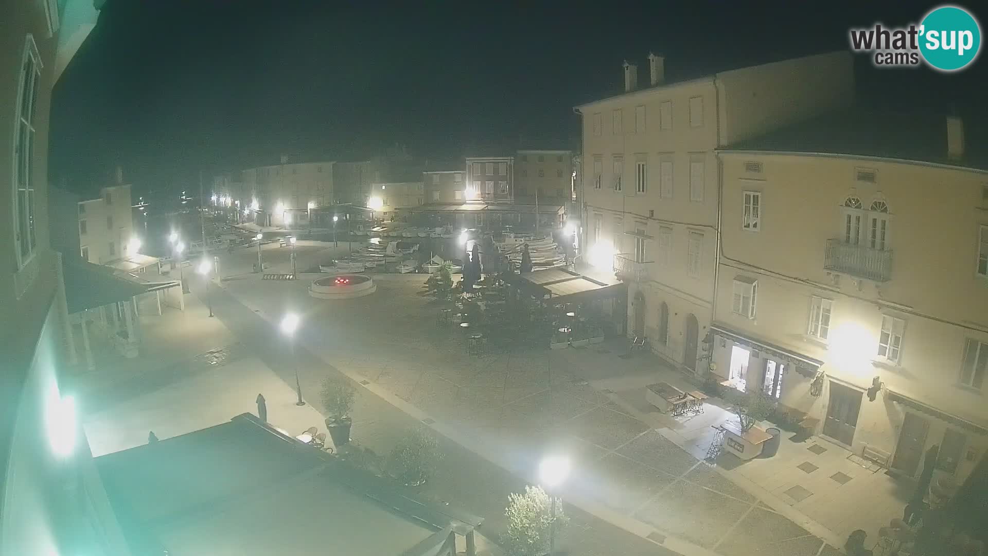 LIVE cam Cres Stadt – Hauptplatz und “mandrač” – Cres Insel – Kroatien