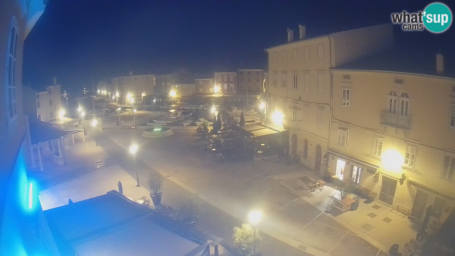LIVE cam Cres Stadt – Hauptplatz und “mandrač” – Cres Insel – Kroatien