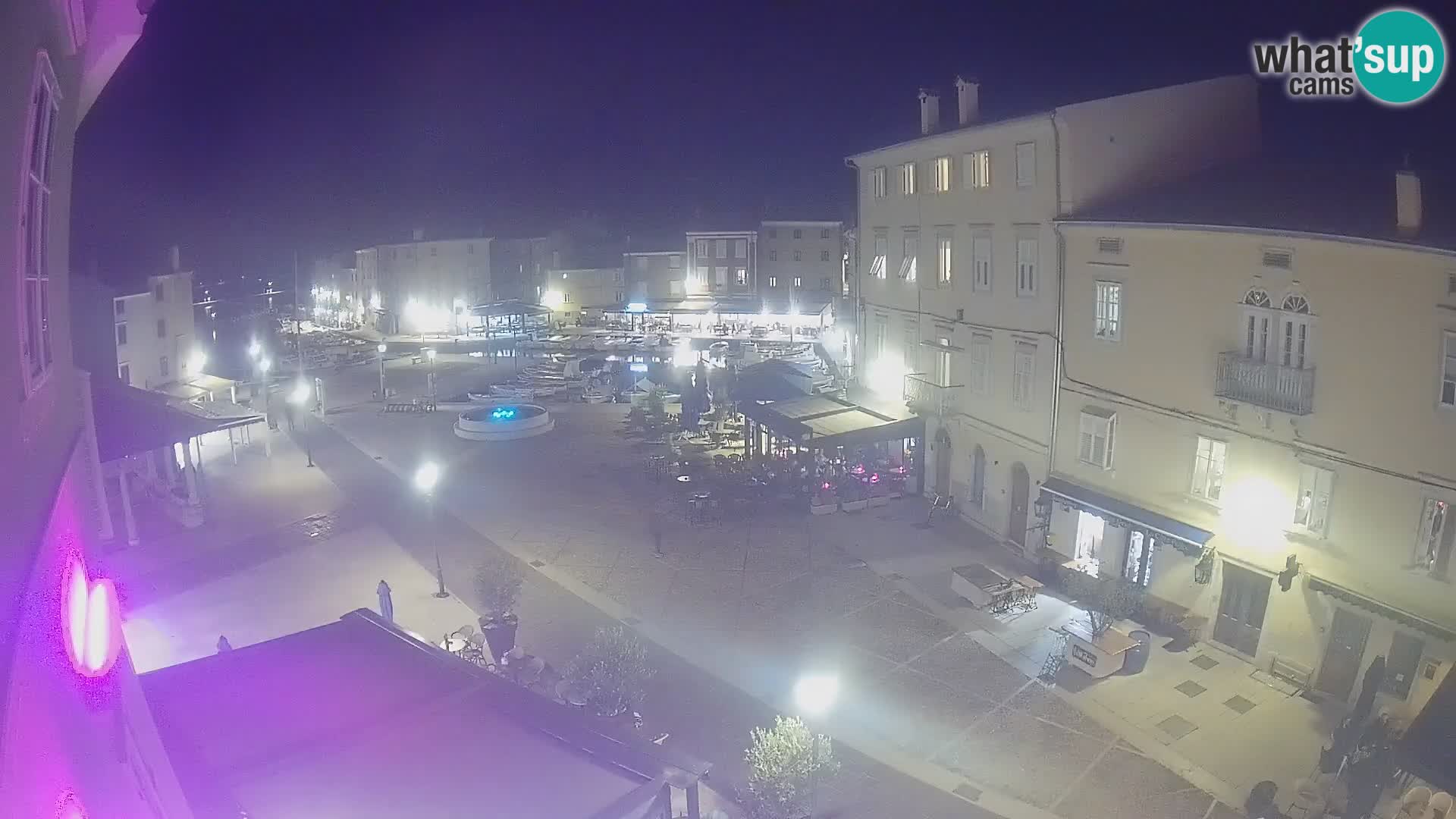 LIVE cam Cres Stadt – Hauptplatz und “mandrač” – Cres Insel – Kroatien