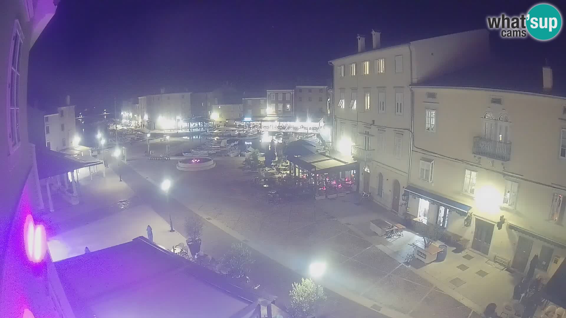 LIVE cam Cres città – piazza principale e “mandrač” – isola di Cherso – Croazia