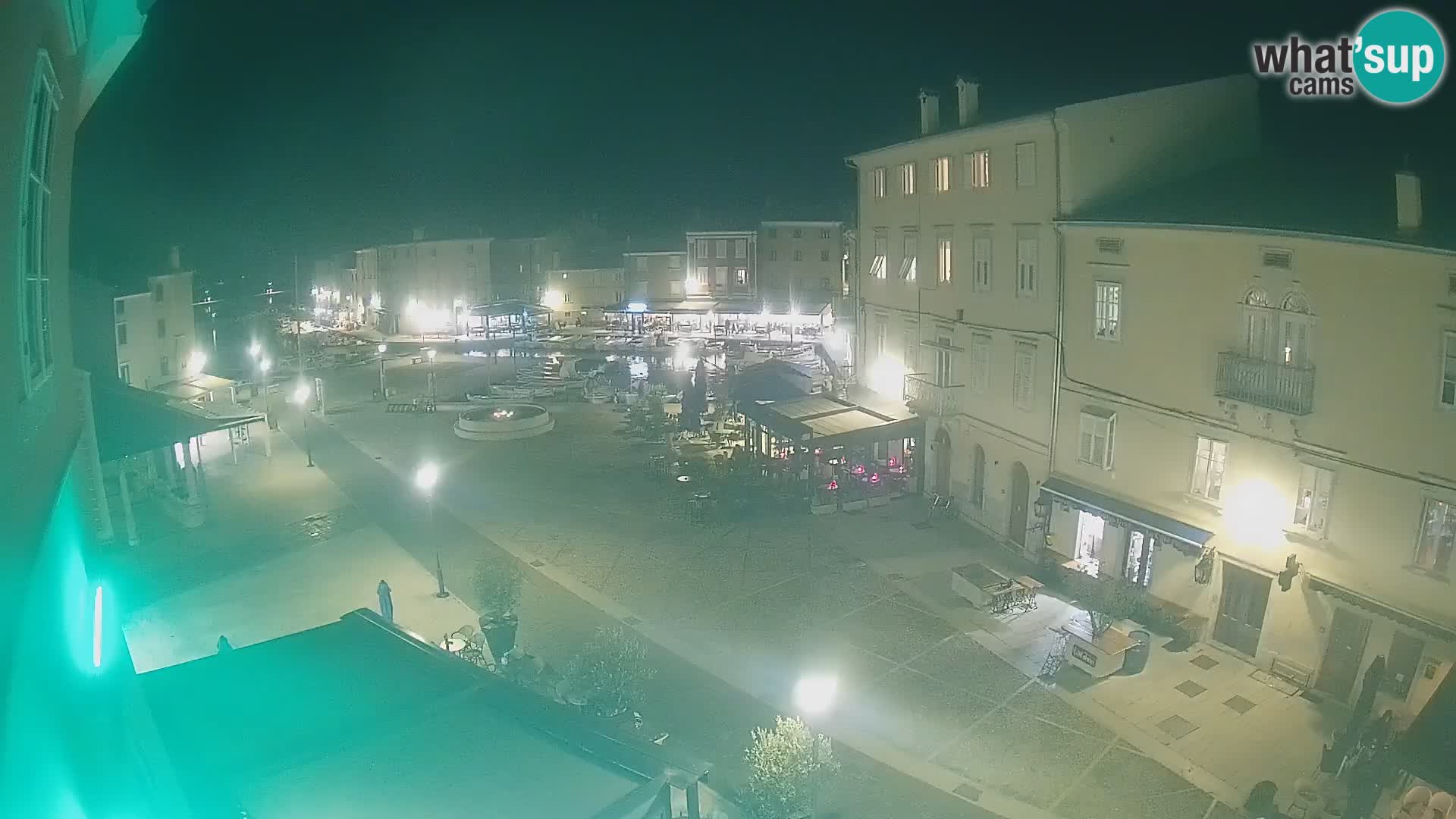 LIVE cam Cres Stadt – Hauptplatz und “mandrač” – Cres Insel – Kroatien