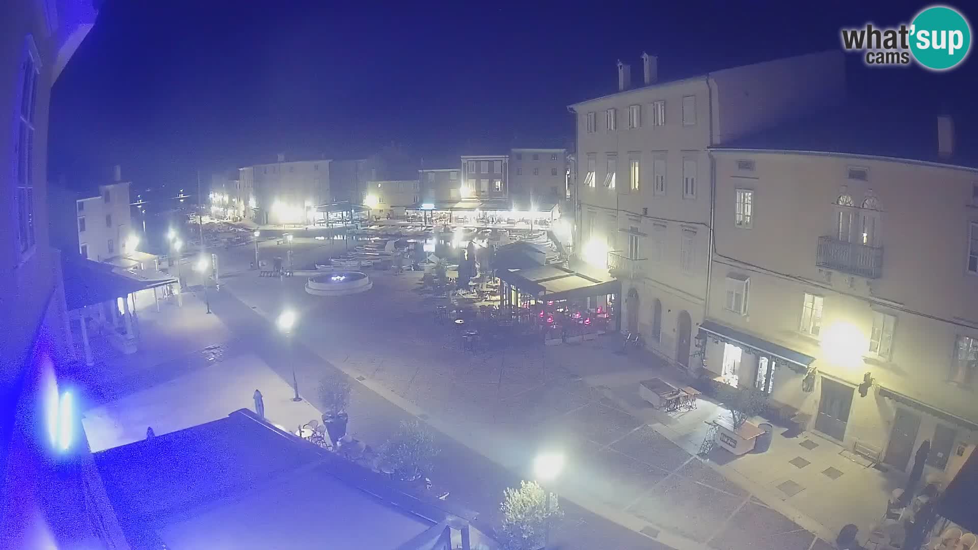 LIVE cam Cres città – piazza principale e “mandrač” – isola di Cherso – Croazia