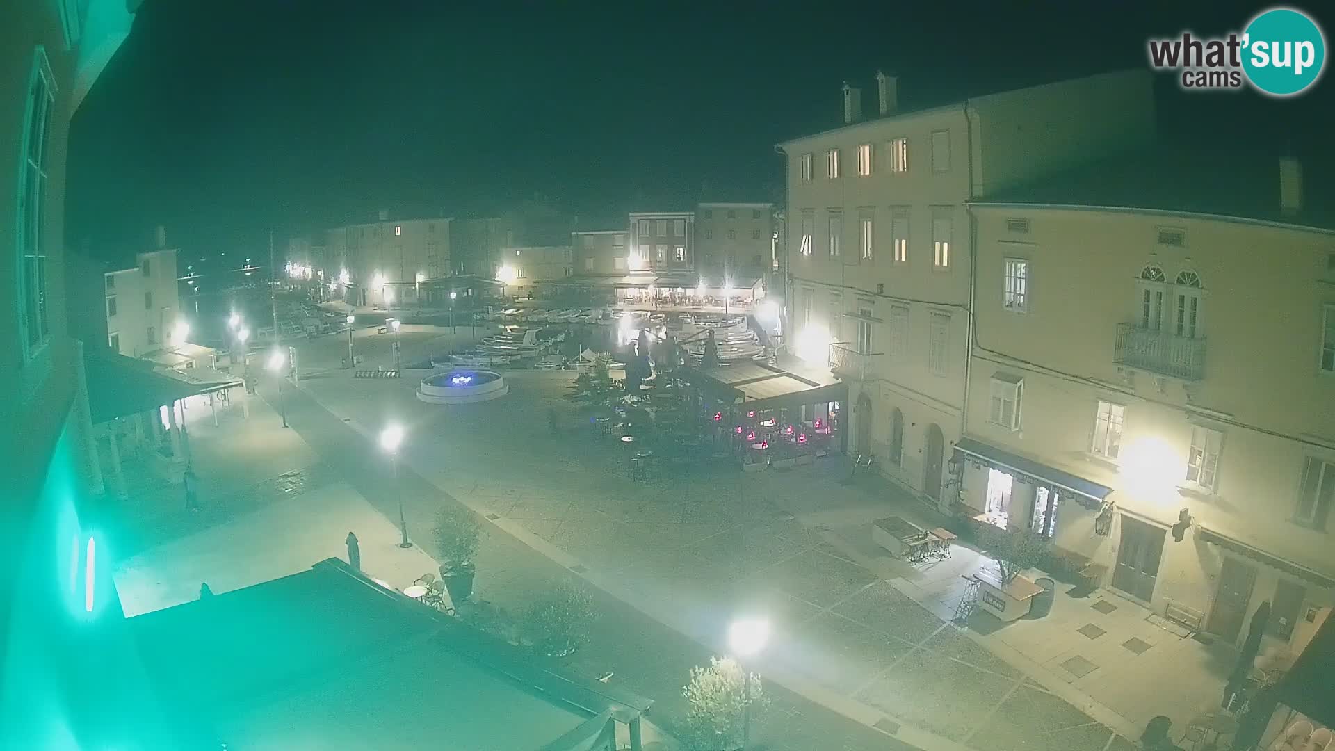 LIVE cam Cres città – piazza principale e “mandrač” – isola di Cherso – Croazia
